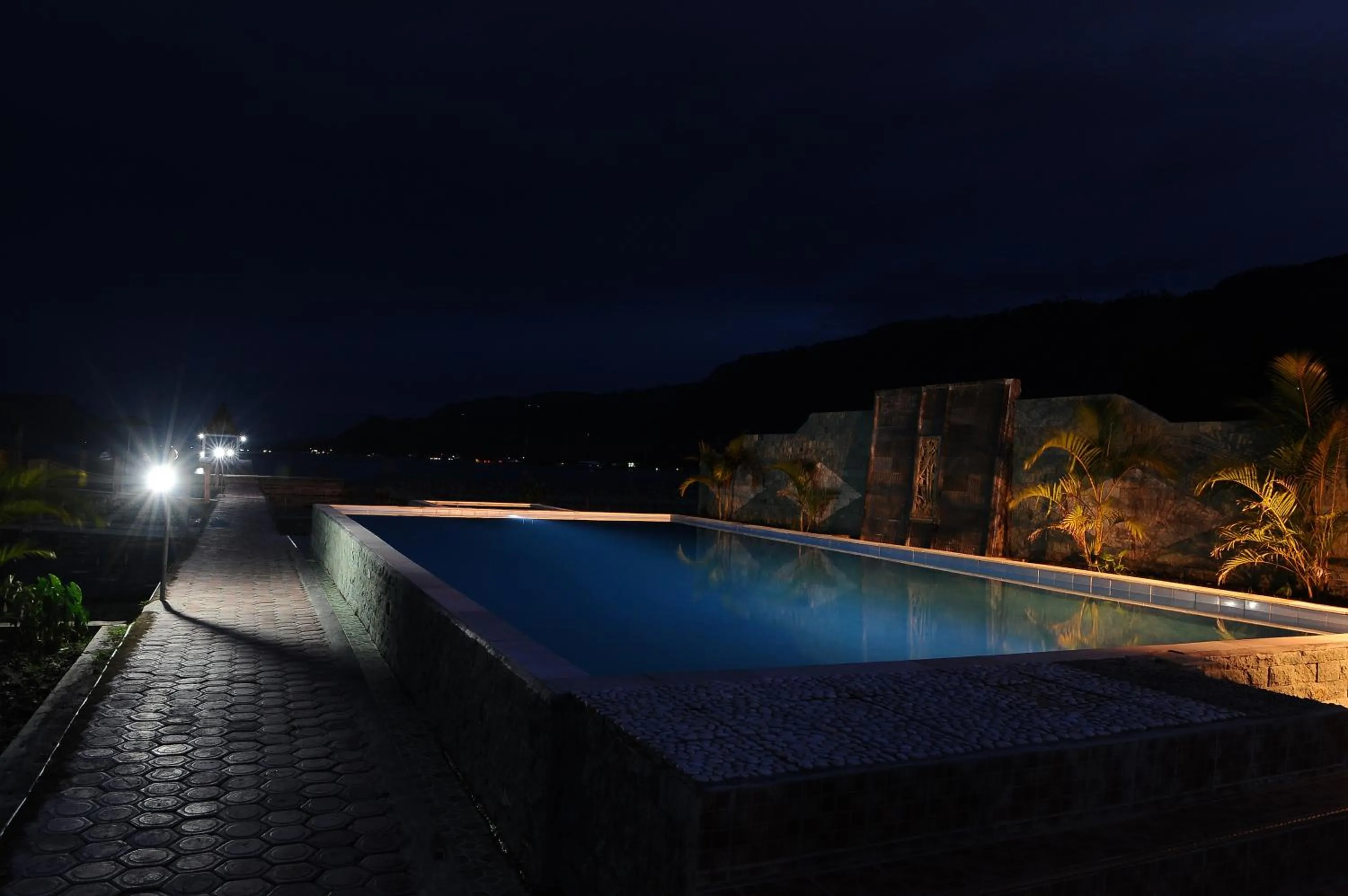 Swimming pool in Toba Village Inn