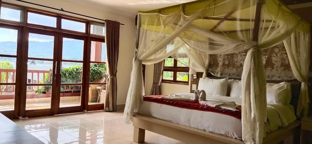 Bed in Toba Village Inn