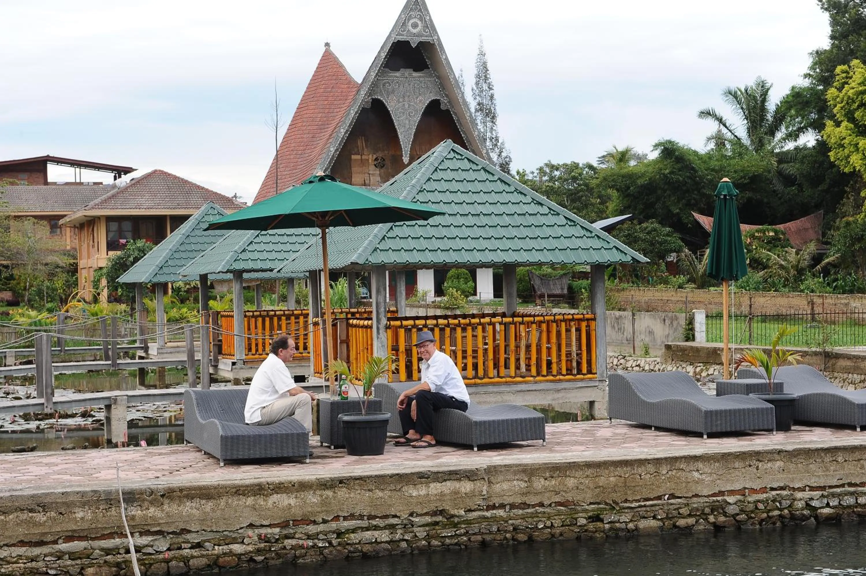 Area and facilities in Toba Village Inn