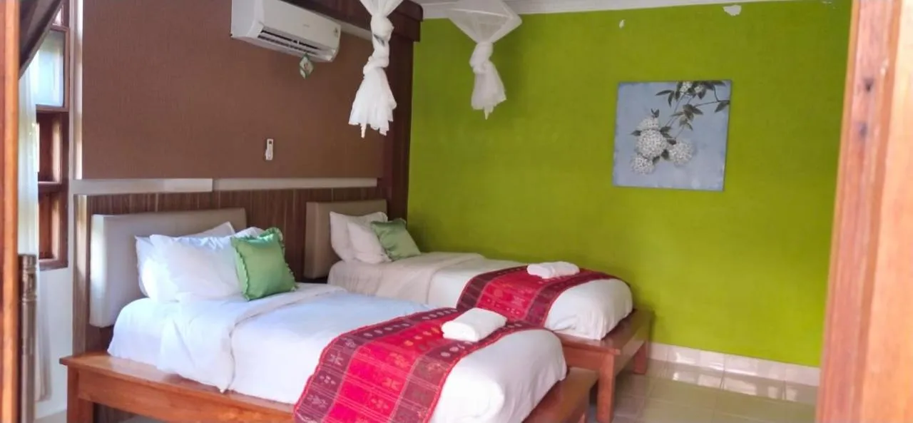 Bed in Toba Village Inn