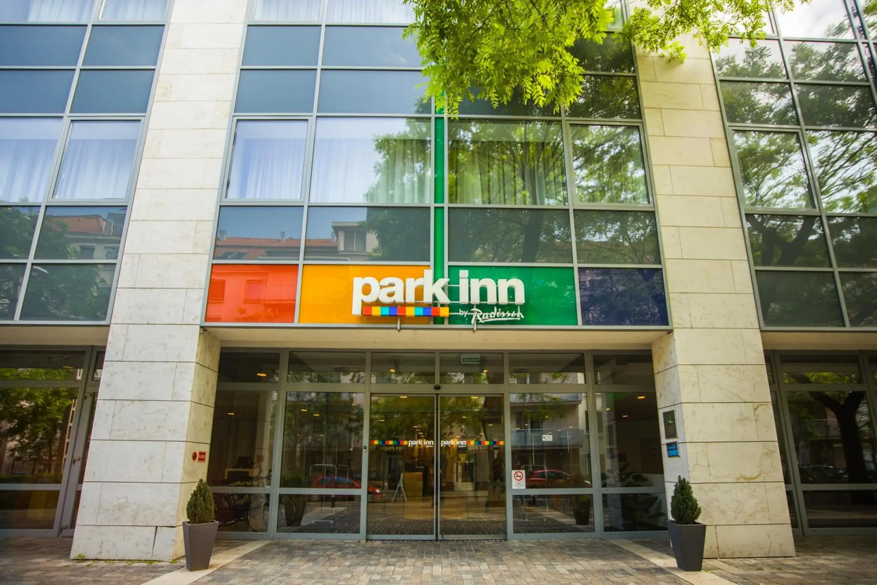 Facade/entrance in Park Inn By Radisson Budapest Facade/entrance in Park Inn By Radisson Budapest