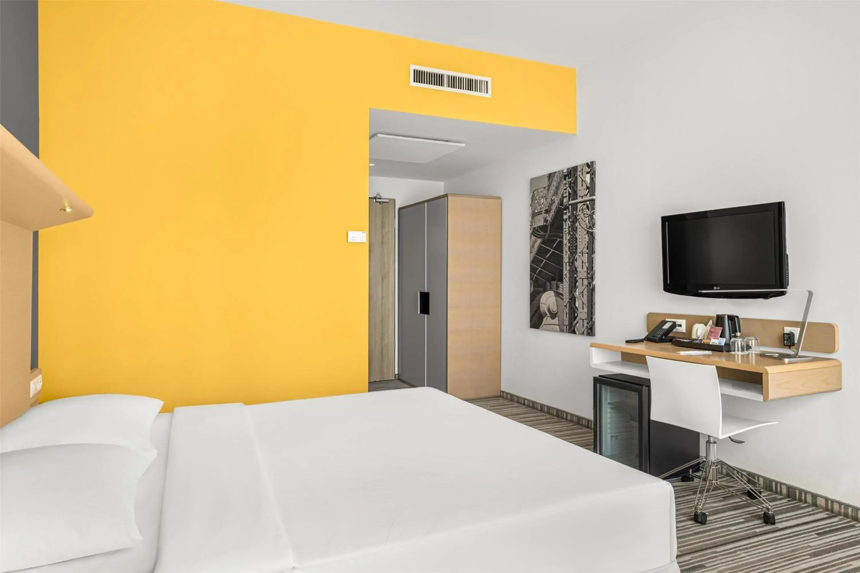 Bedroom, Bed in Park Inn By Radisson Budapest Bedroom, Bed in Park Inn By Radisson Budapest