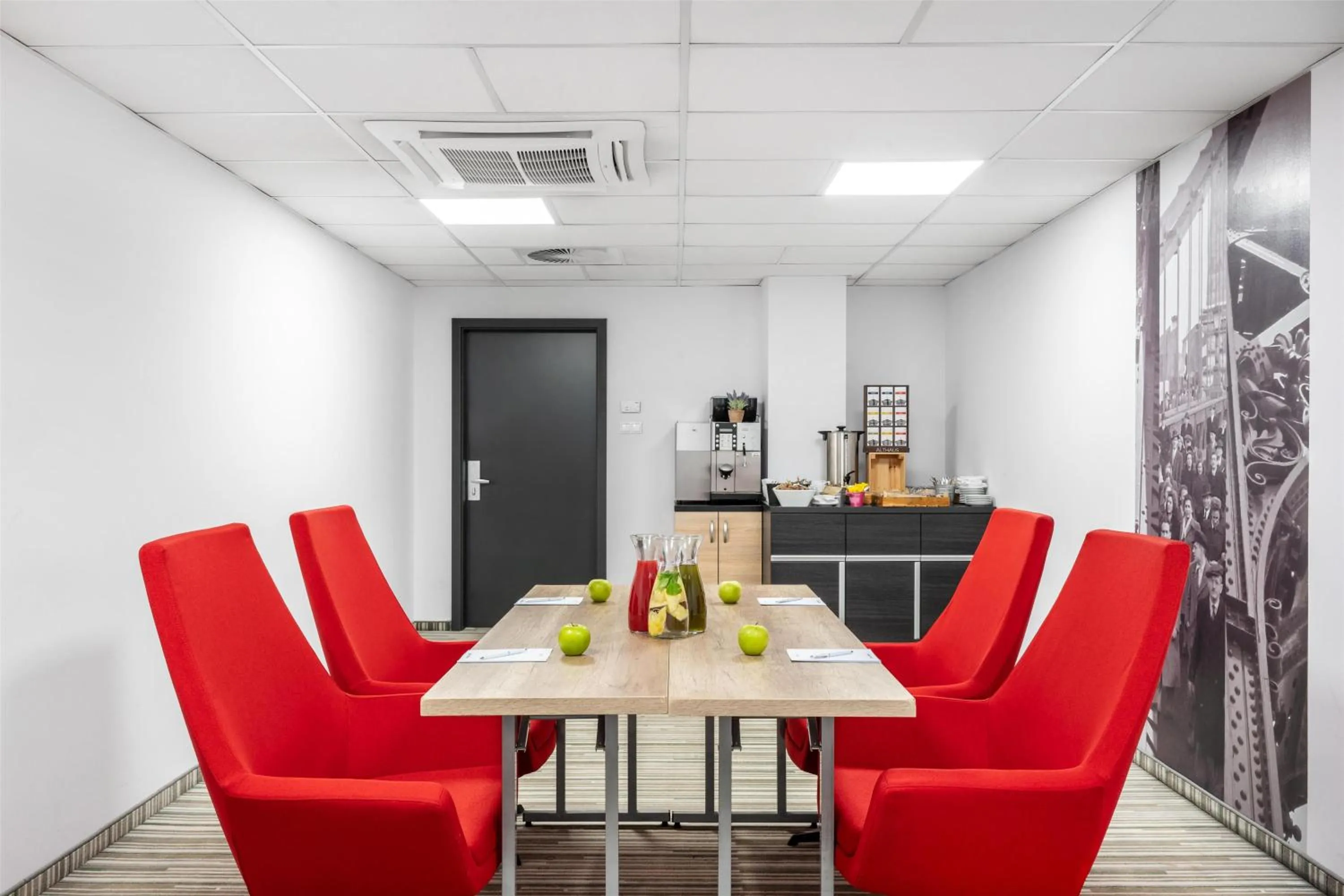 Meeting/conference room in Park Inn By Radisson Budapest