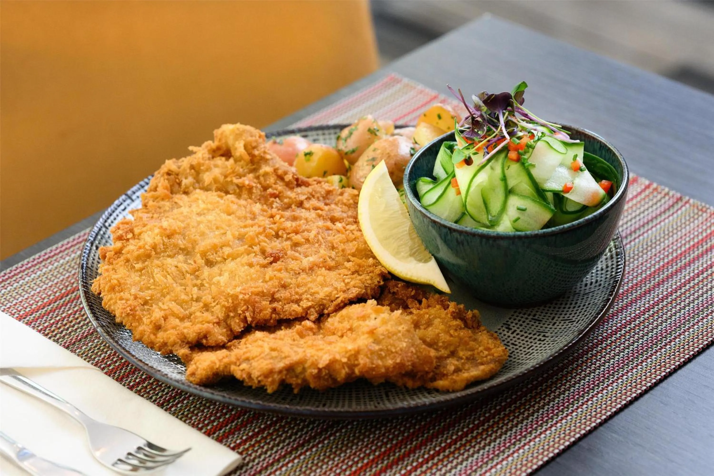 Restaurant/places to eat in Park Inn By Radisson Budapest