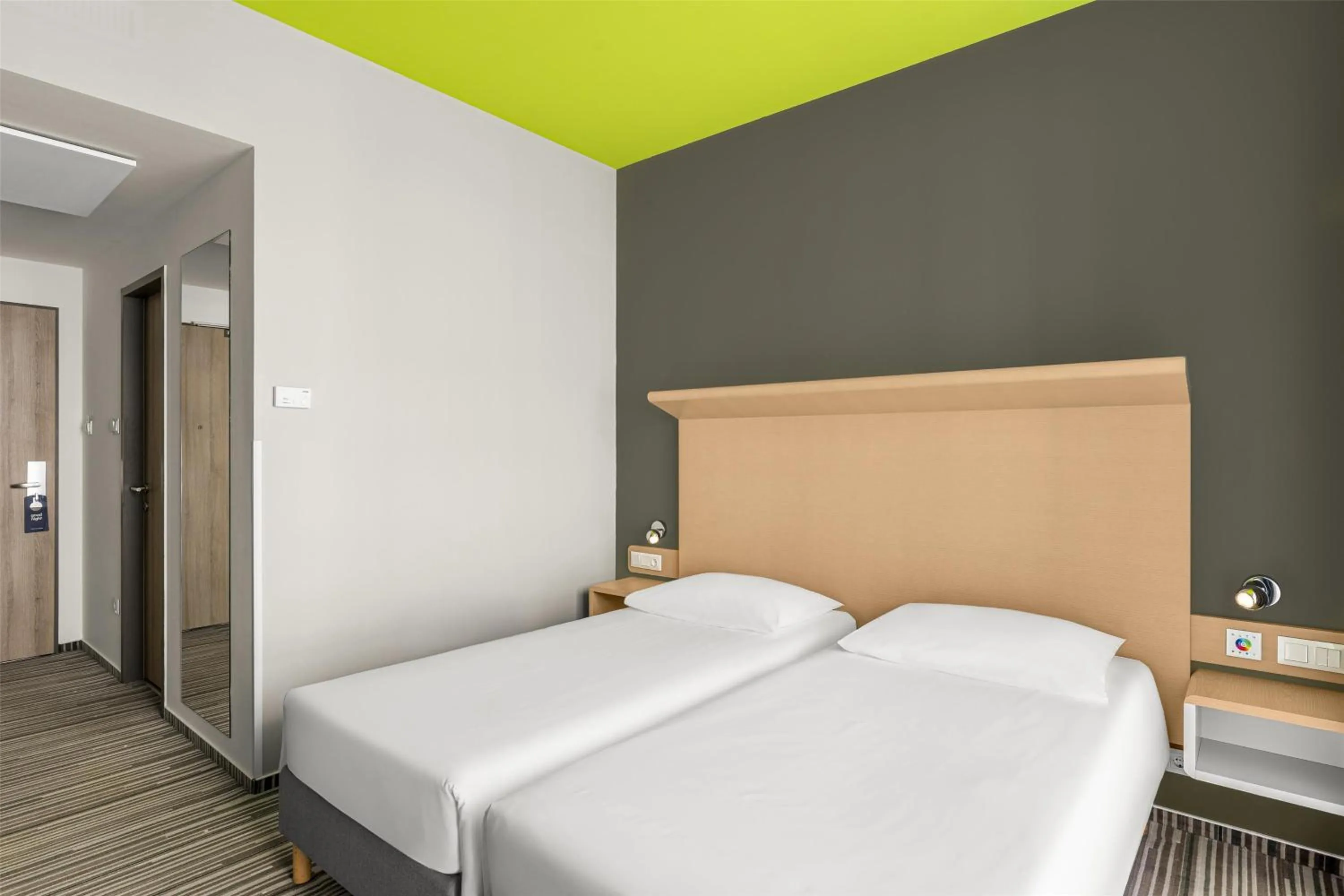 Bedroom, Bed in Park Inn By Radisson Budapest
