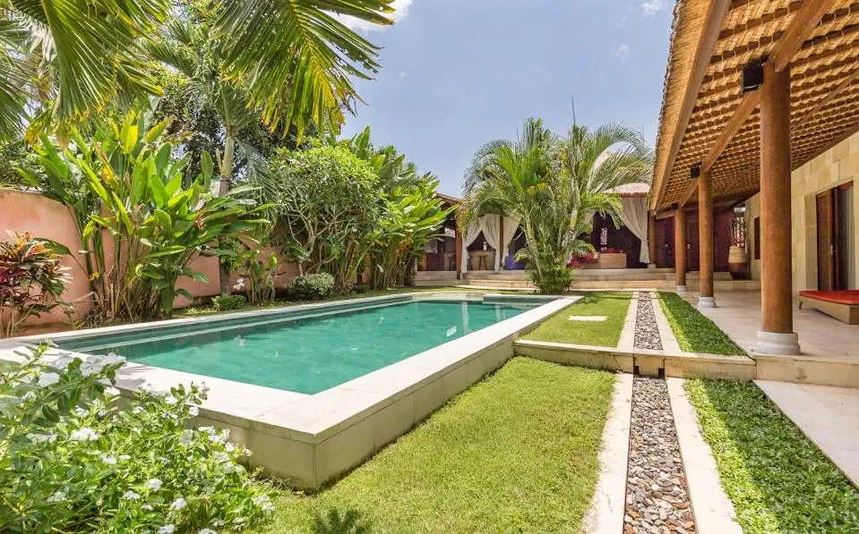 Swimming pool in Villa Pilou Boutique Hotel