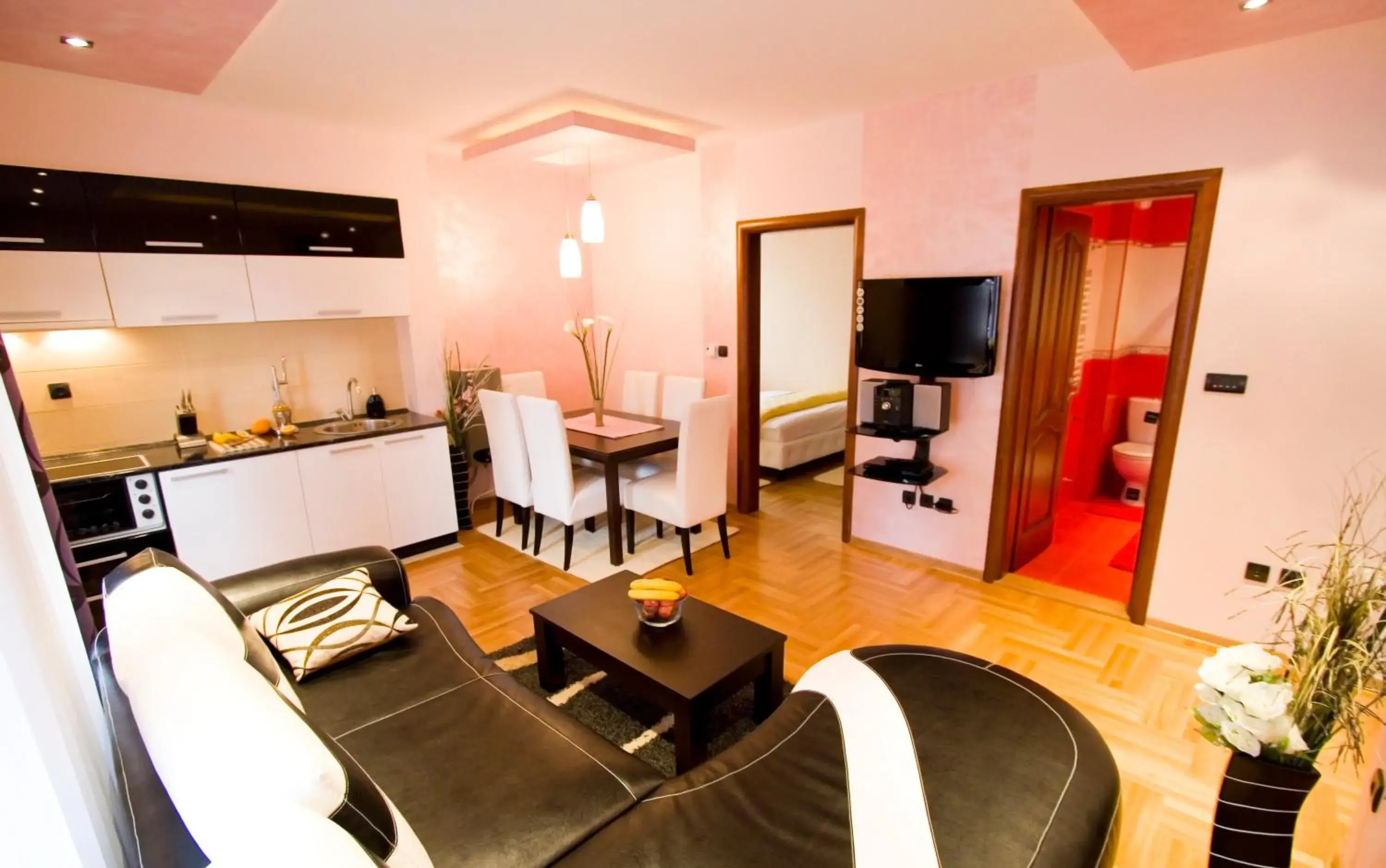 Two-Bedroom Apartment with Terrace in Vila Barović and Spa Two-Bedroom Apartment with Terrace in Vila Barović and Spa