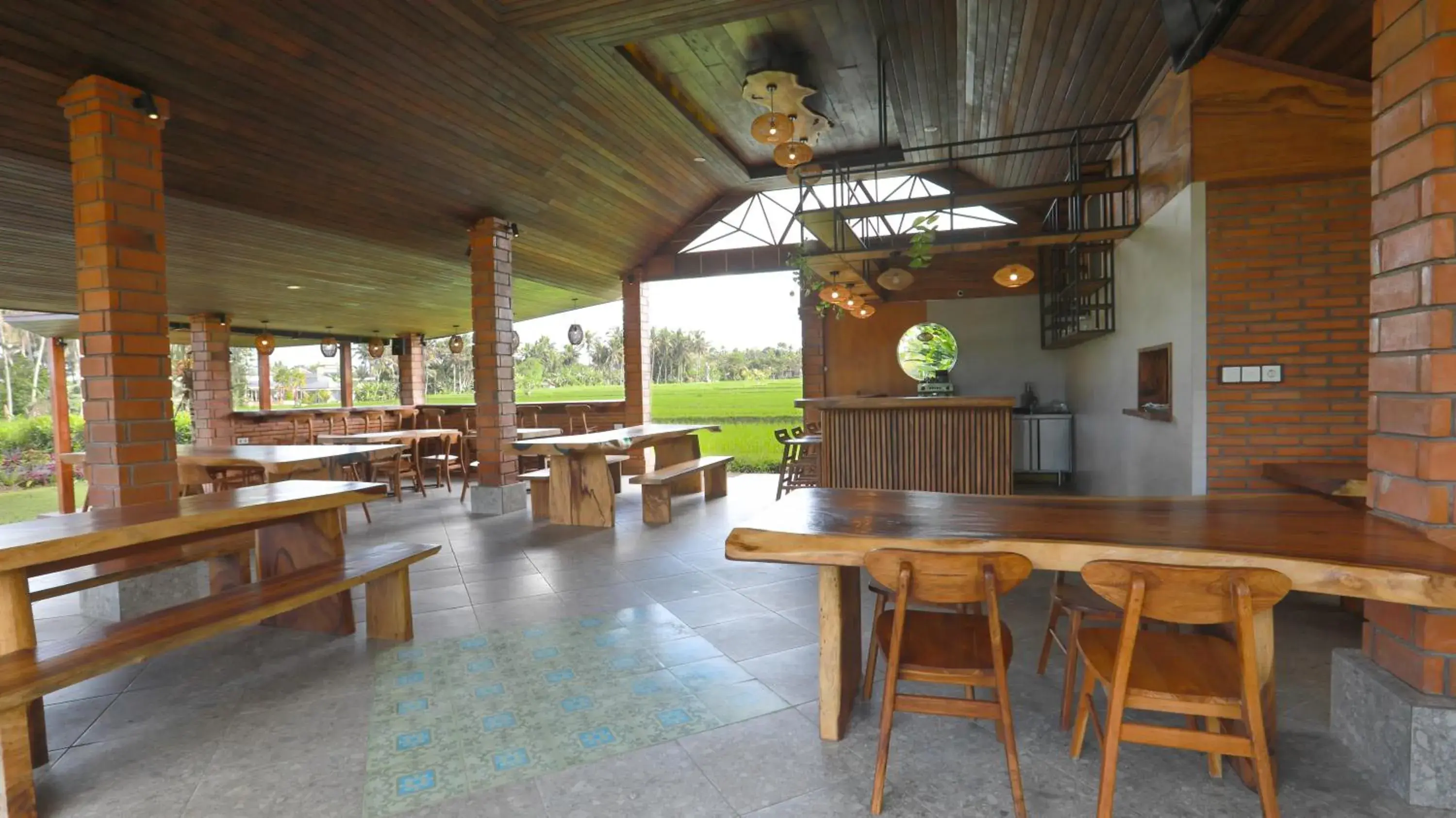 Restaurant/places to eat in Adil Villa & Resort Restaurant/places to eat in Adil Villa & Resort