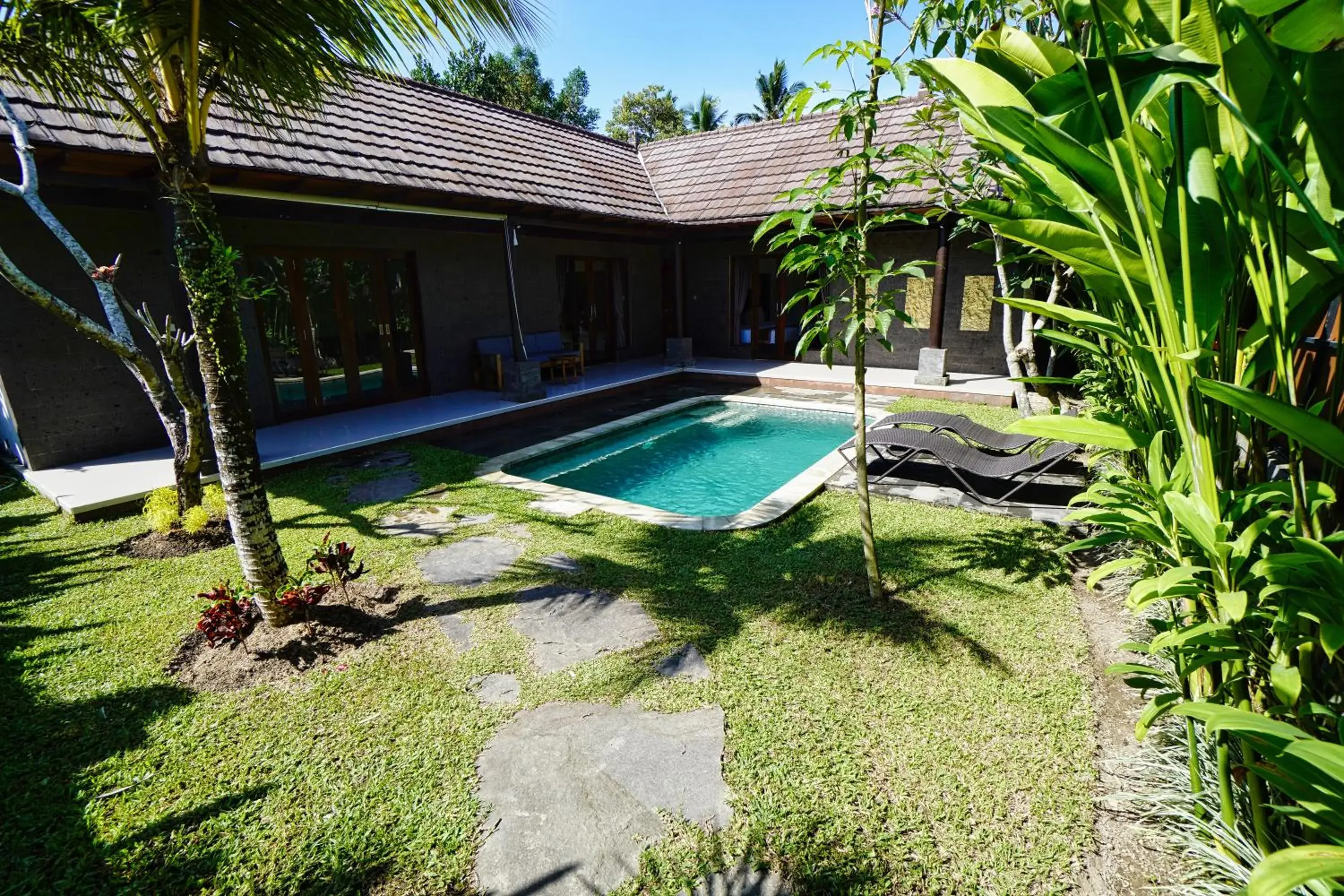 Swimming pool in Adil Villa & Resort Swimming pool in Adil Villa & Resort