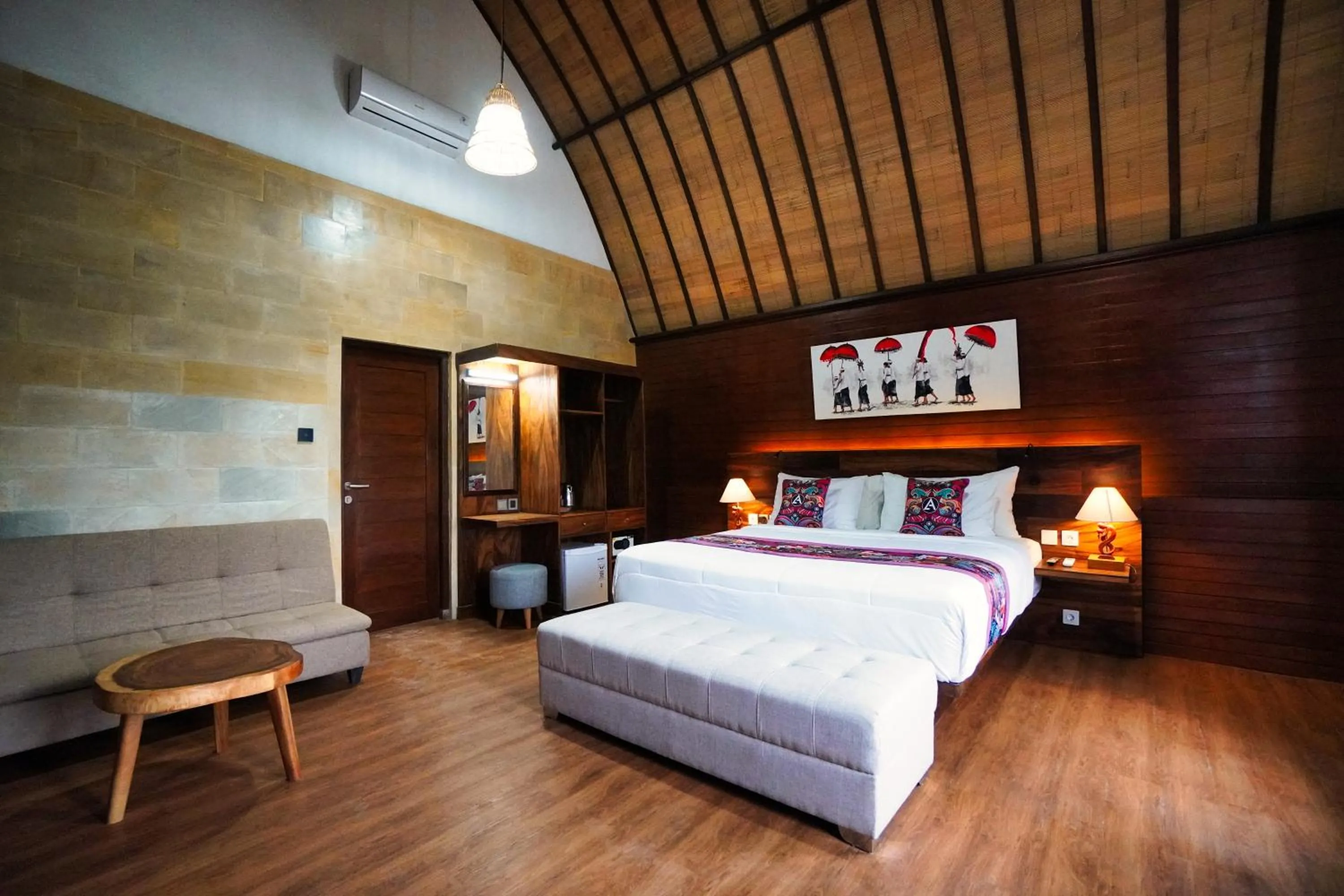 Bed in Adil Villa & Resort