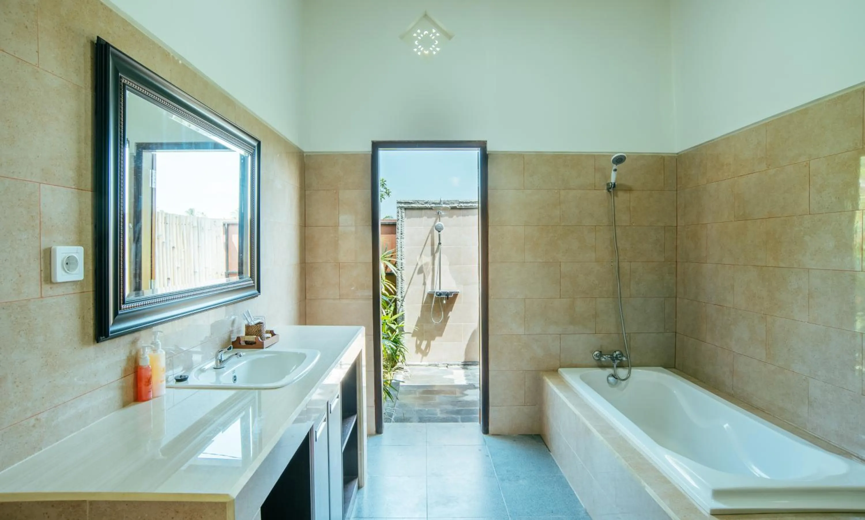 Hot Tub in Adil Villa & Resort