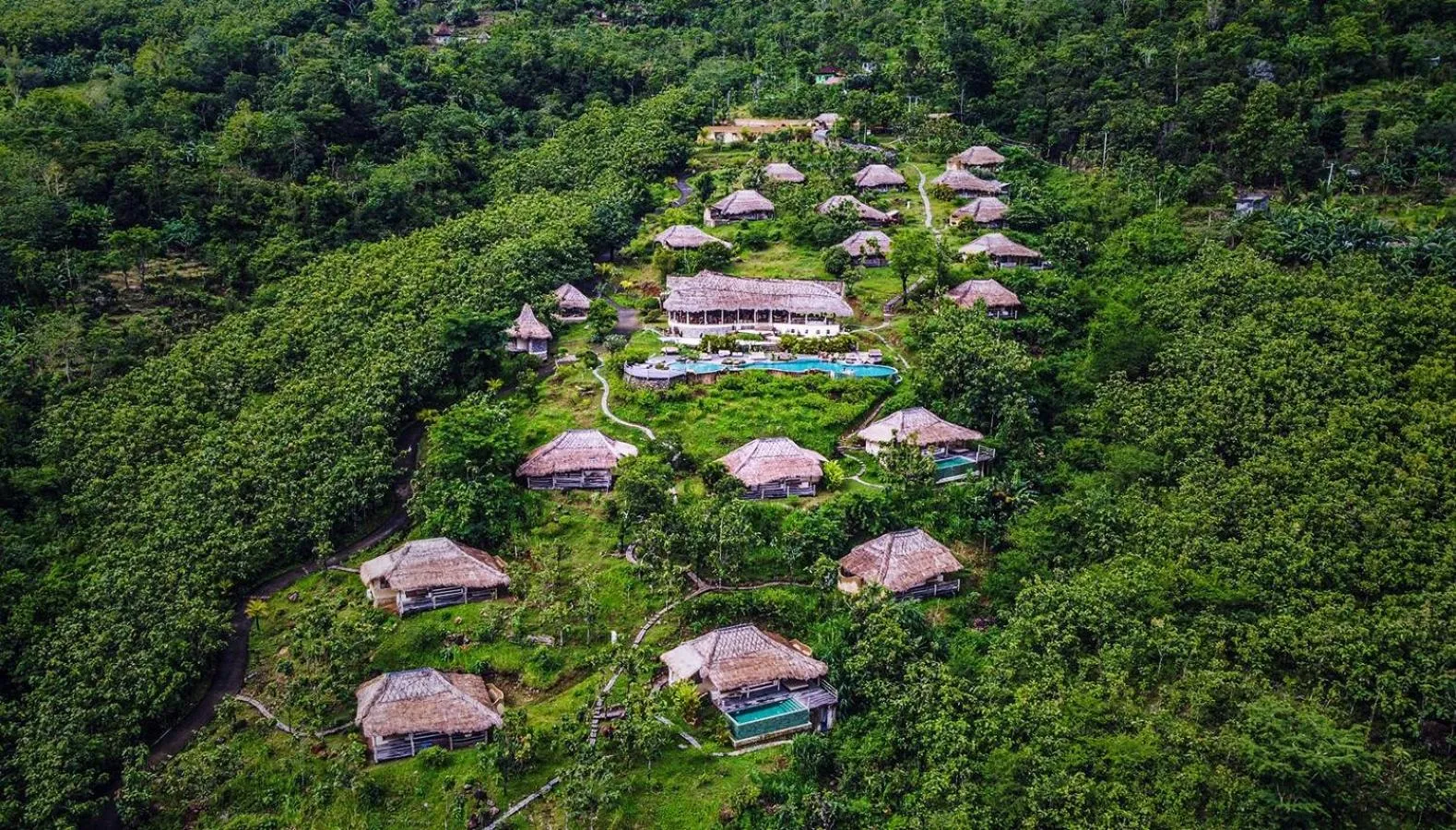 Property building in MATHIS Lodge Amed