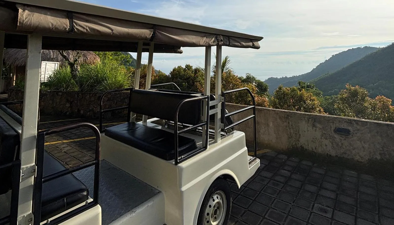 shuttle in MATHIS Lodge Amed