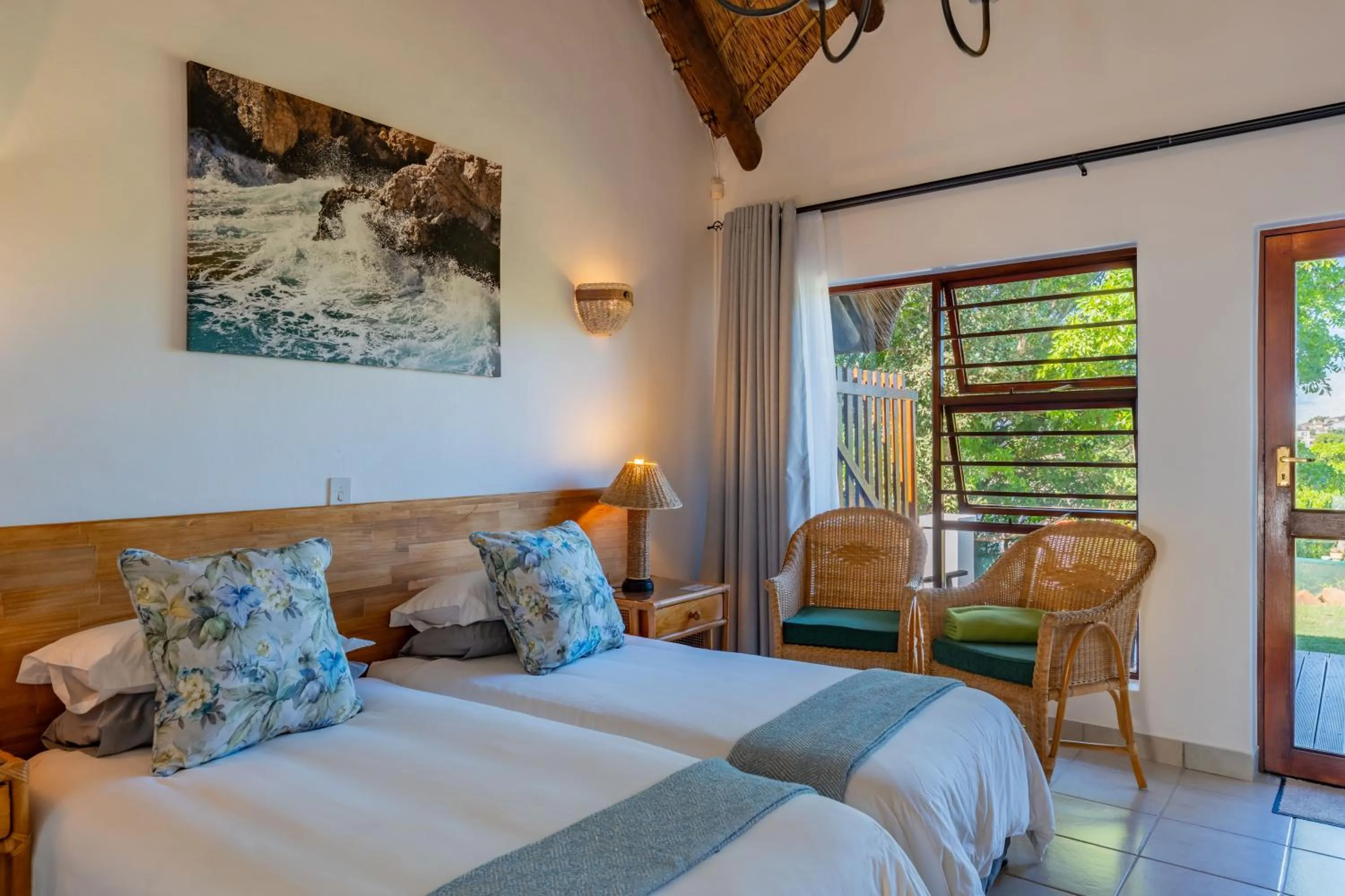Bedroom, Bed in Cycads on Sea Guest House