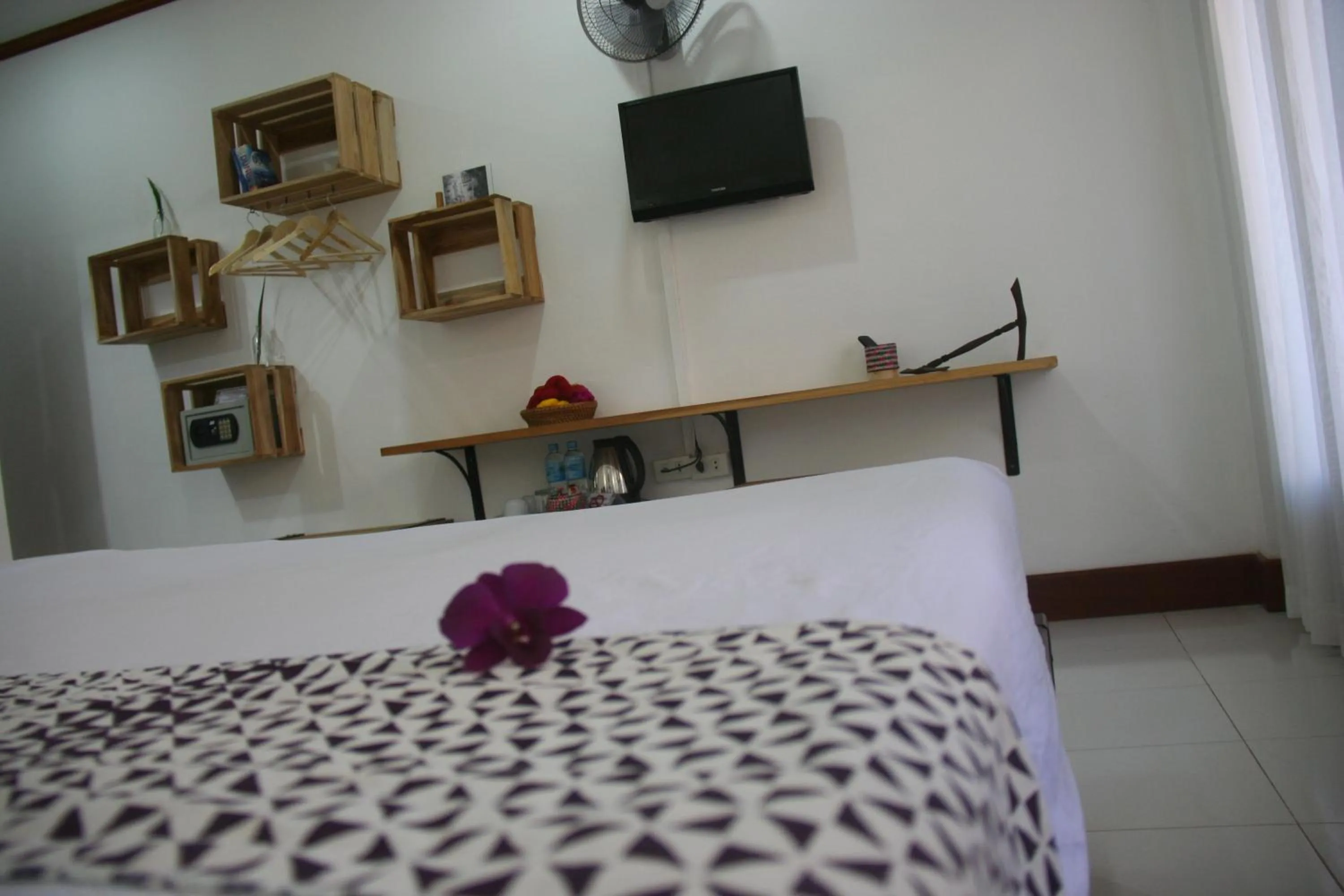 TV and multimedia, Bed in Cold River