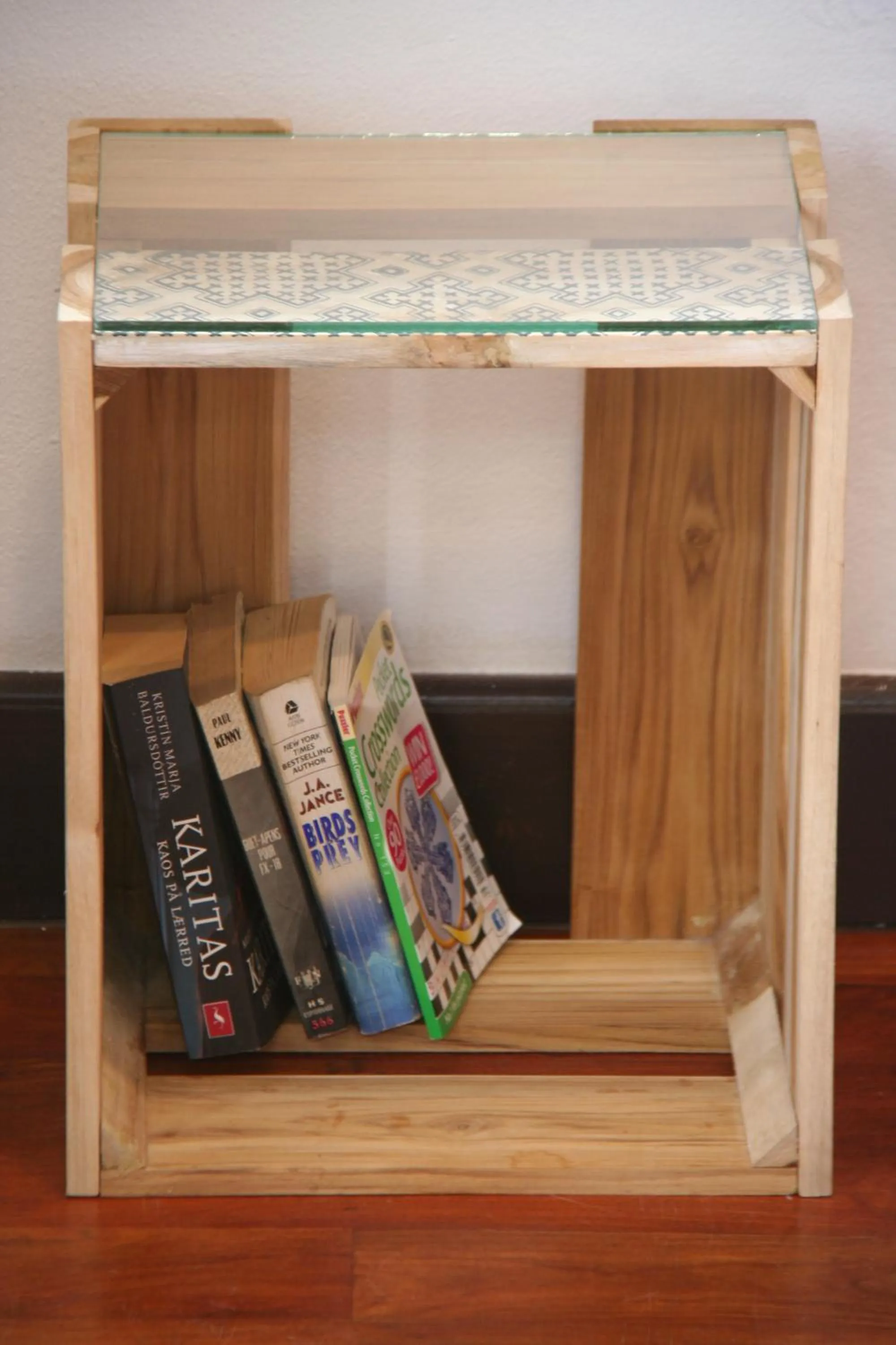 Decorative detail in Cold River