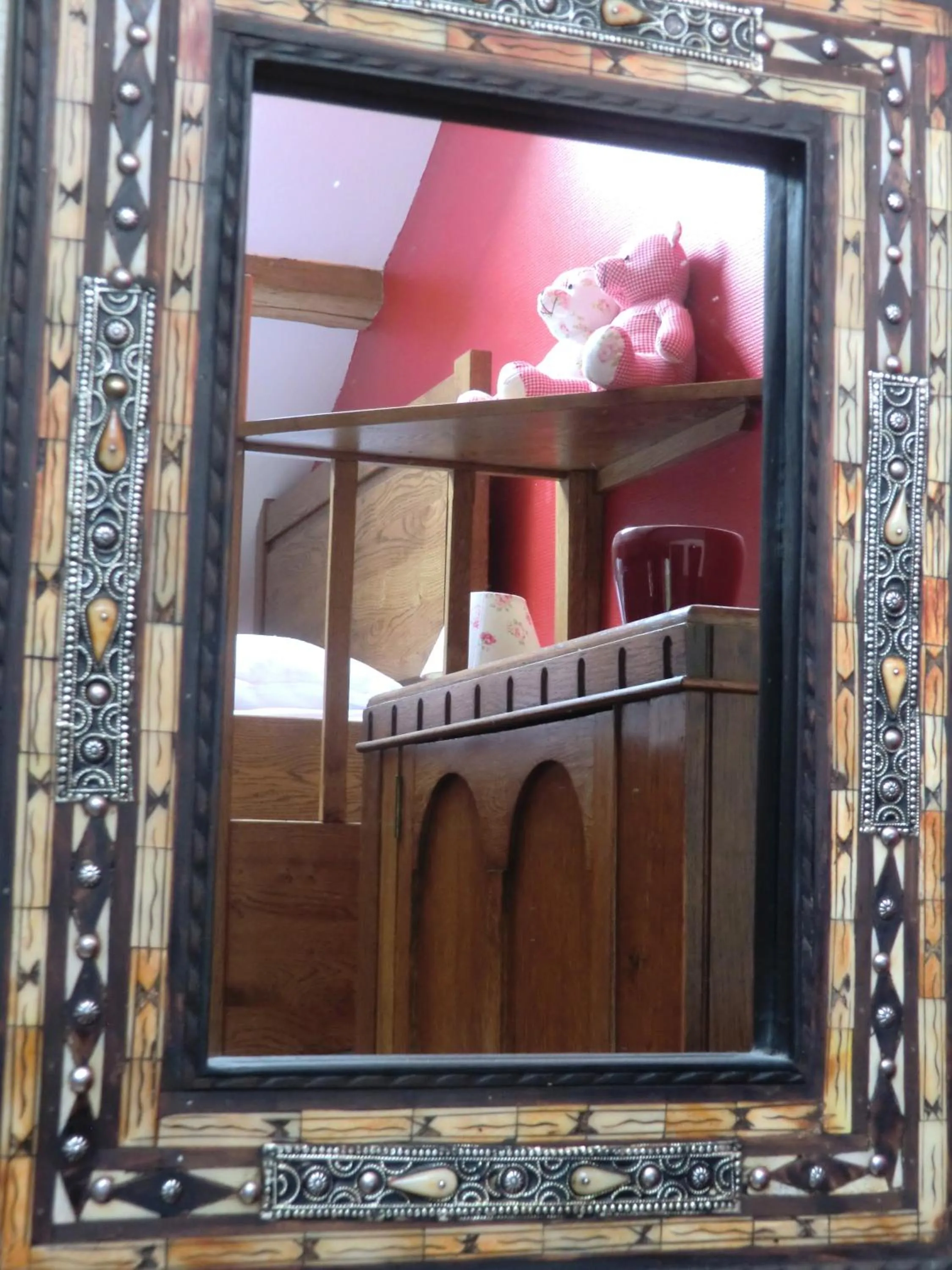 Decorative detail in B&B Au Coeur de Villers