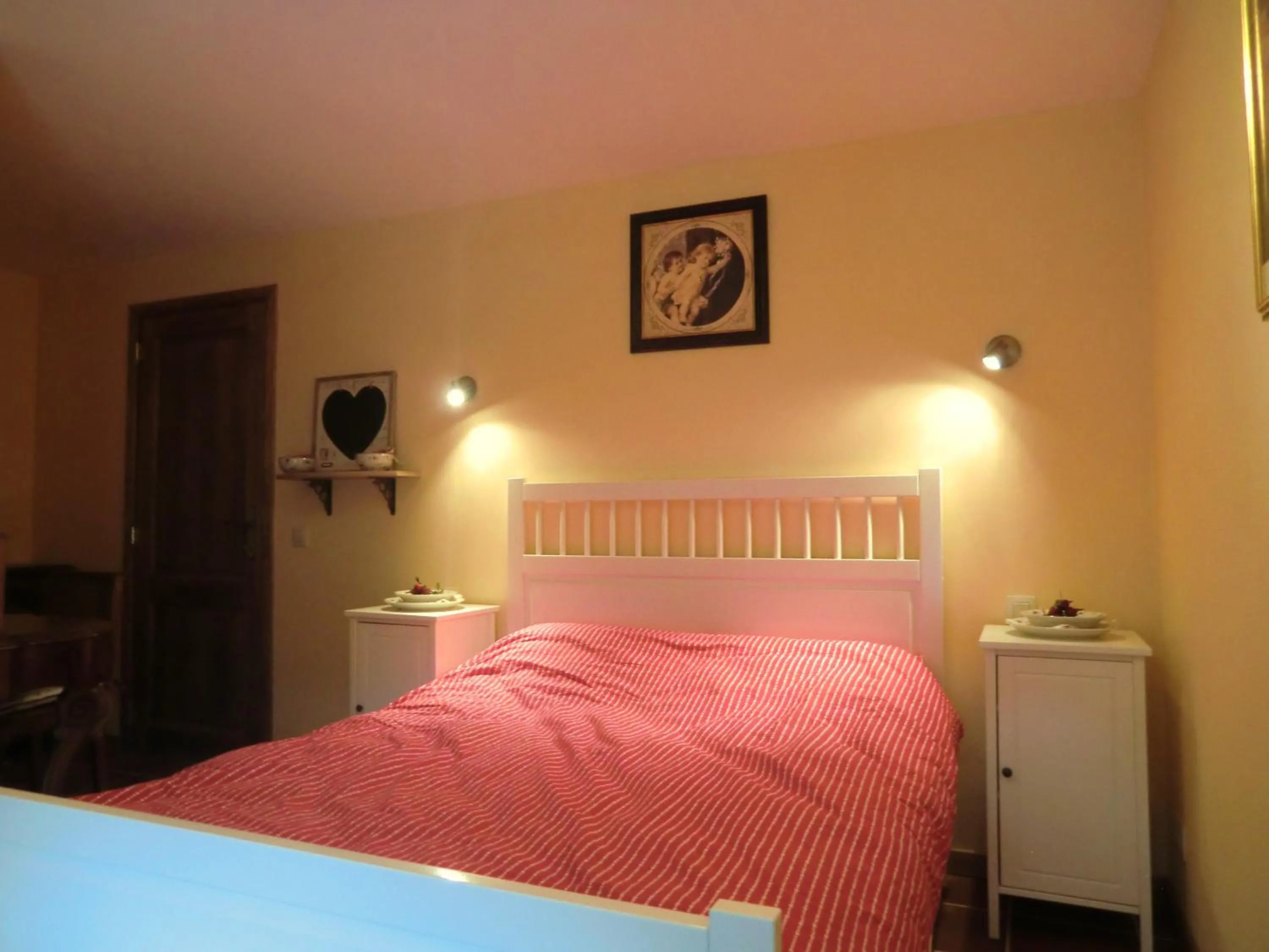 Bed in B&B Au Coeur de Villers