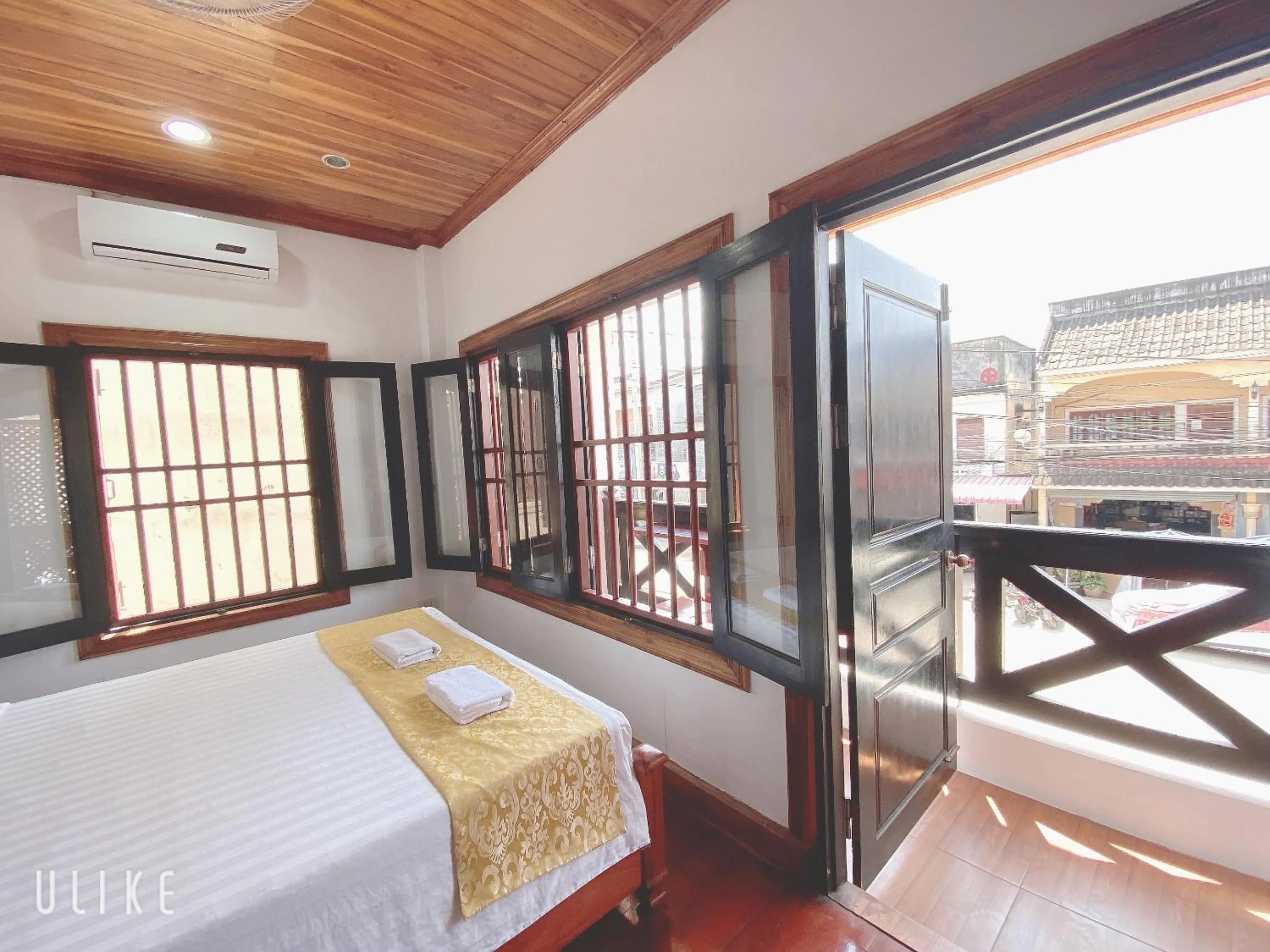 Photo of the whole room, Bed in Elephant Boutique Hotel