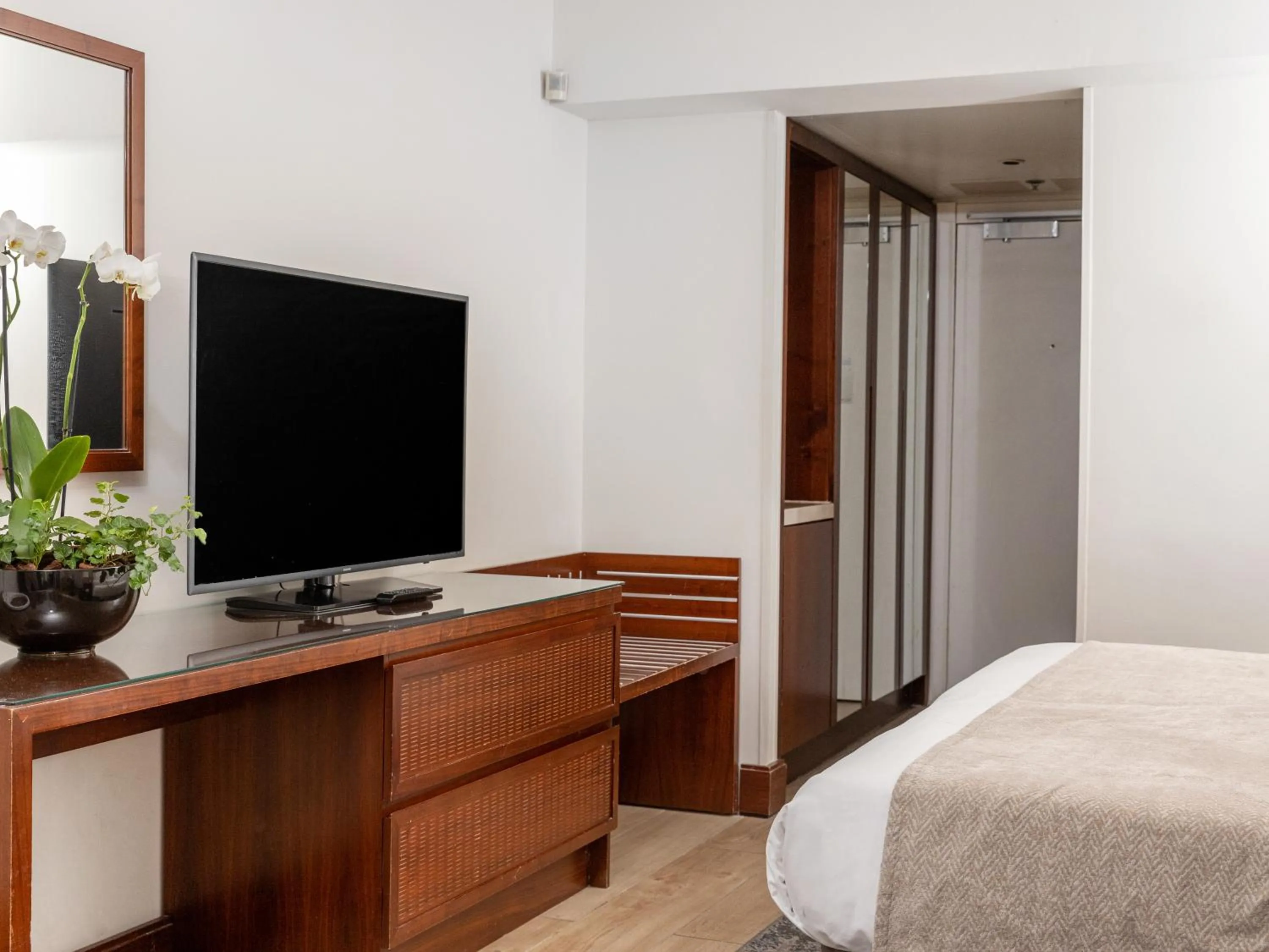 Bed in King Solomon by Isrotel Collection