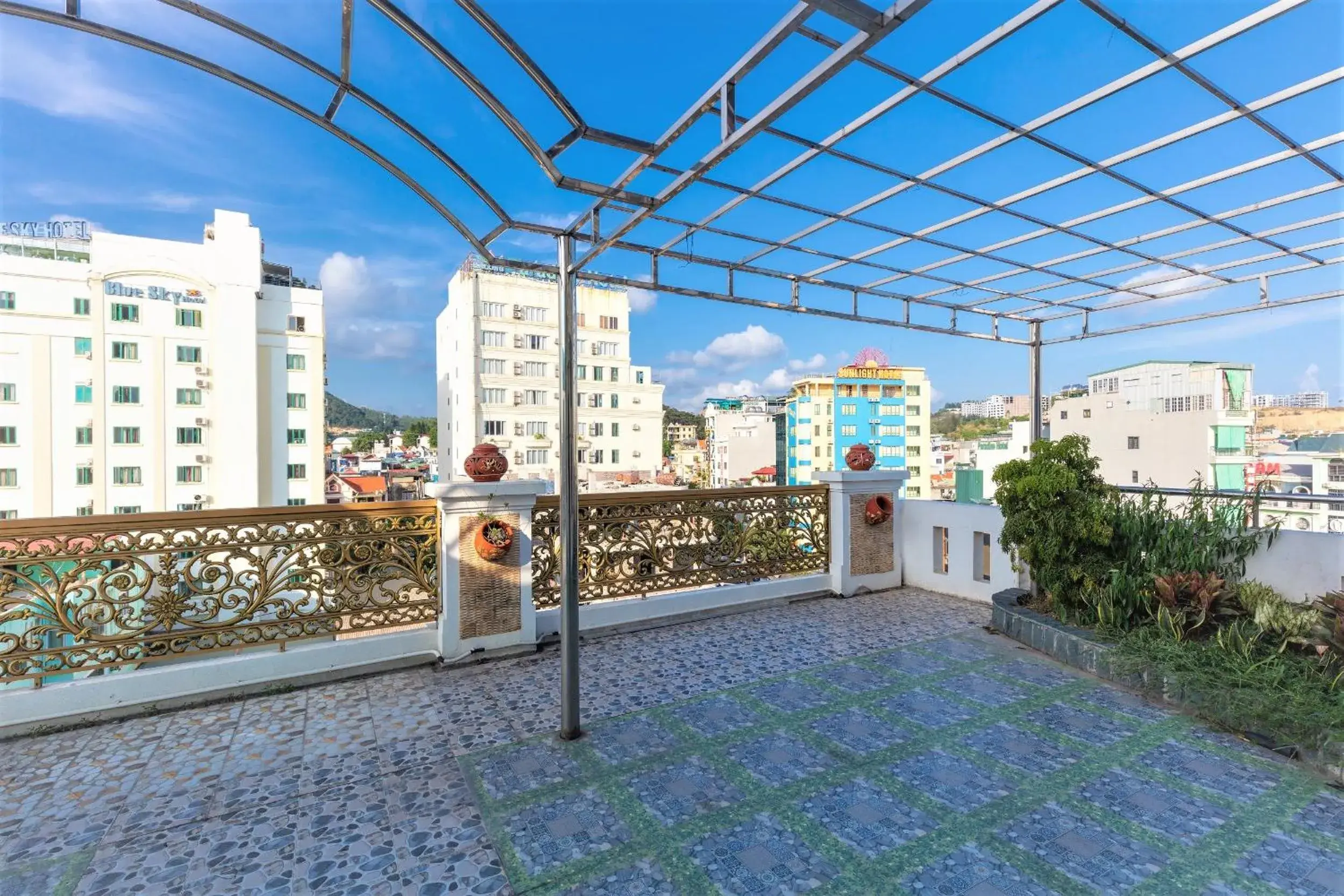 View (from property/room) in Phoenix Hotel Ha Long View (from property/room) in Phoenix Hotel Ha Long