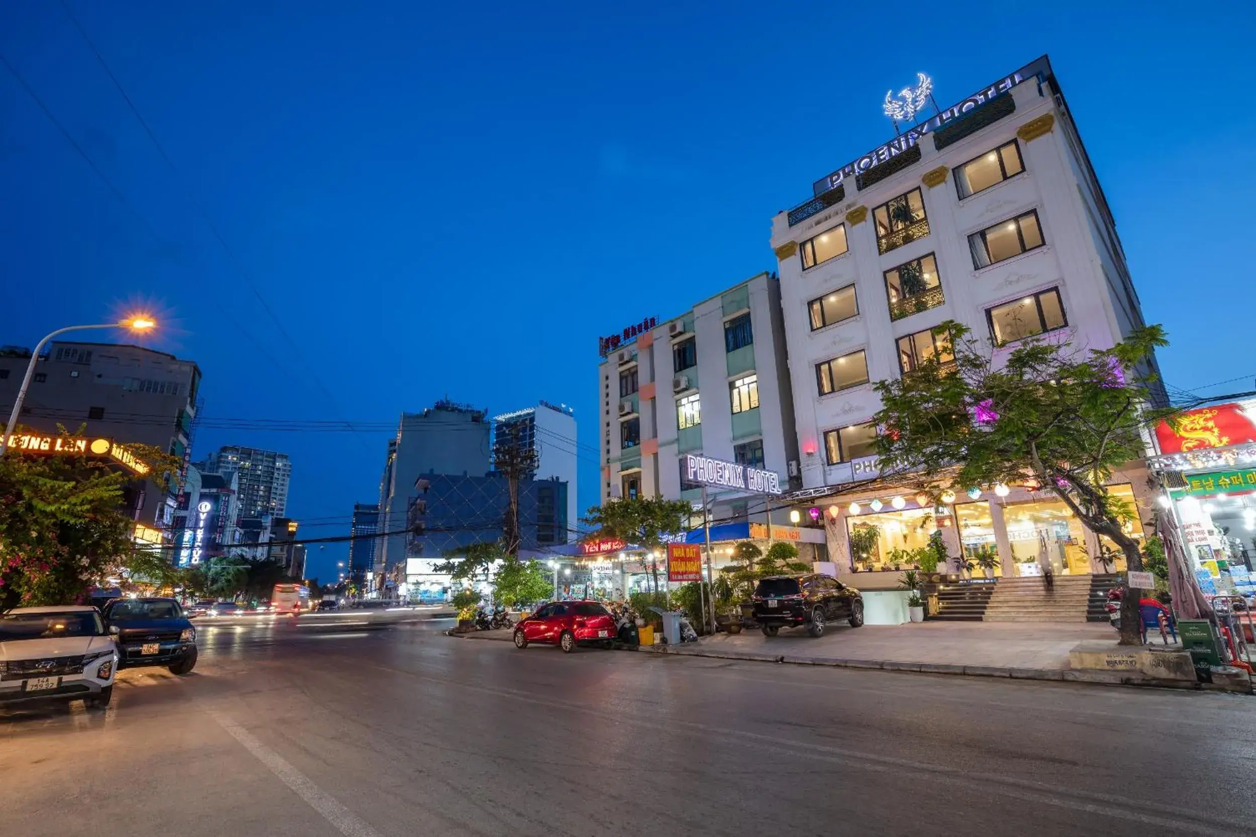 Property building in Phoenix Hotel Ha Long Property building in Phoenix Hotel Ha Long