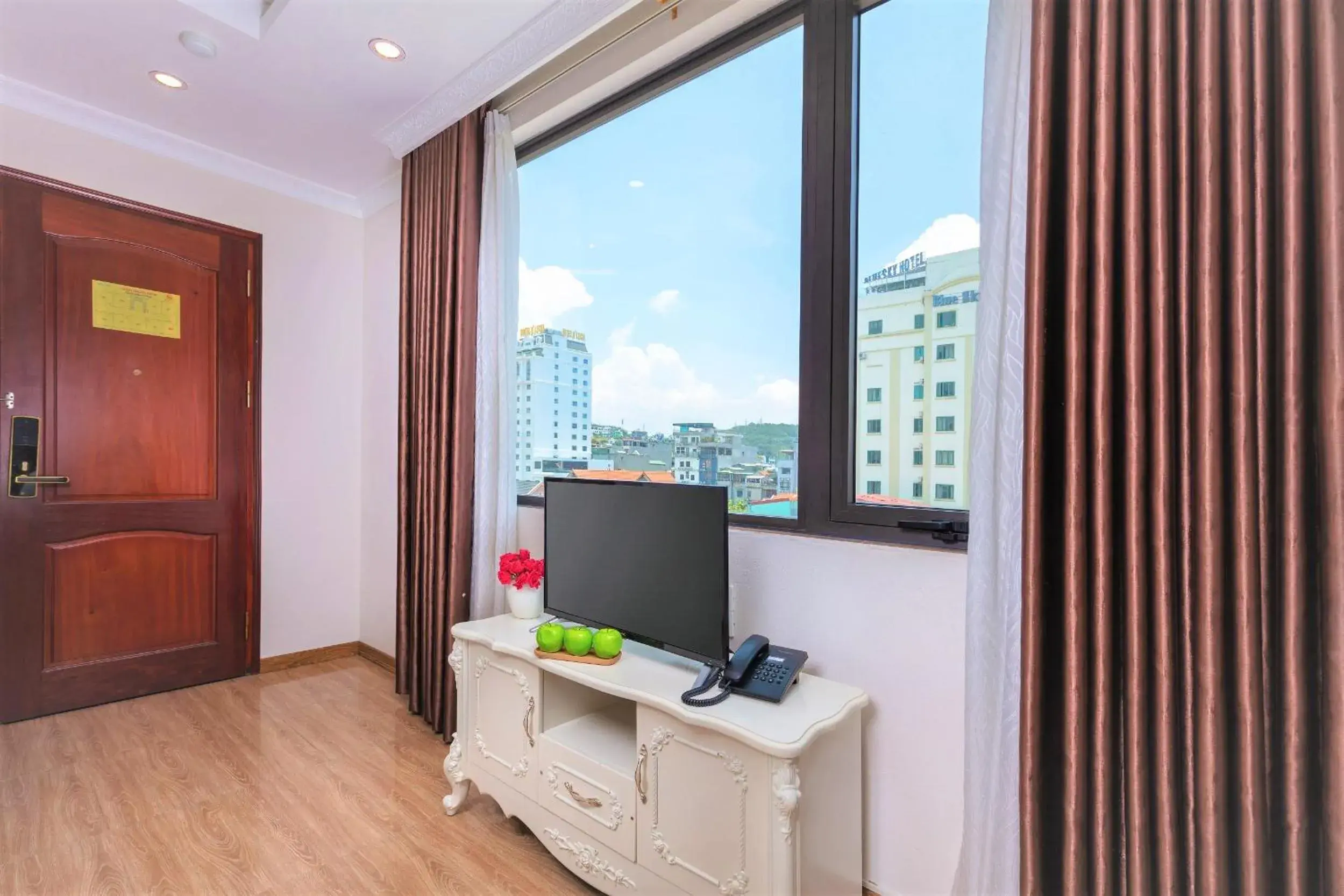 View (from property/room) in Phoenix Hotel Ha Long View (from property/room) in Phoenix Hotel Ha Long