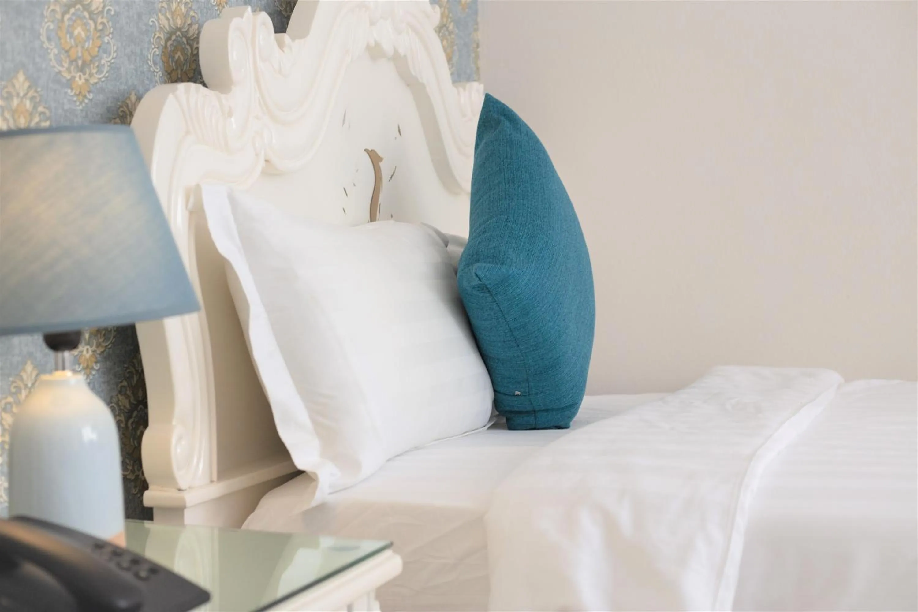 Bed in Phoenix Hotel Ha Long