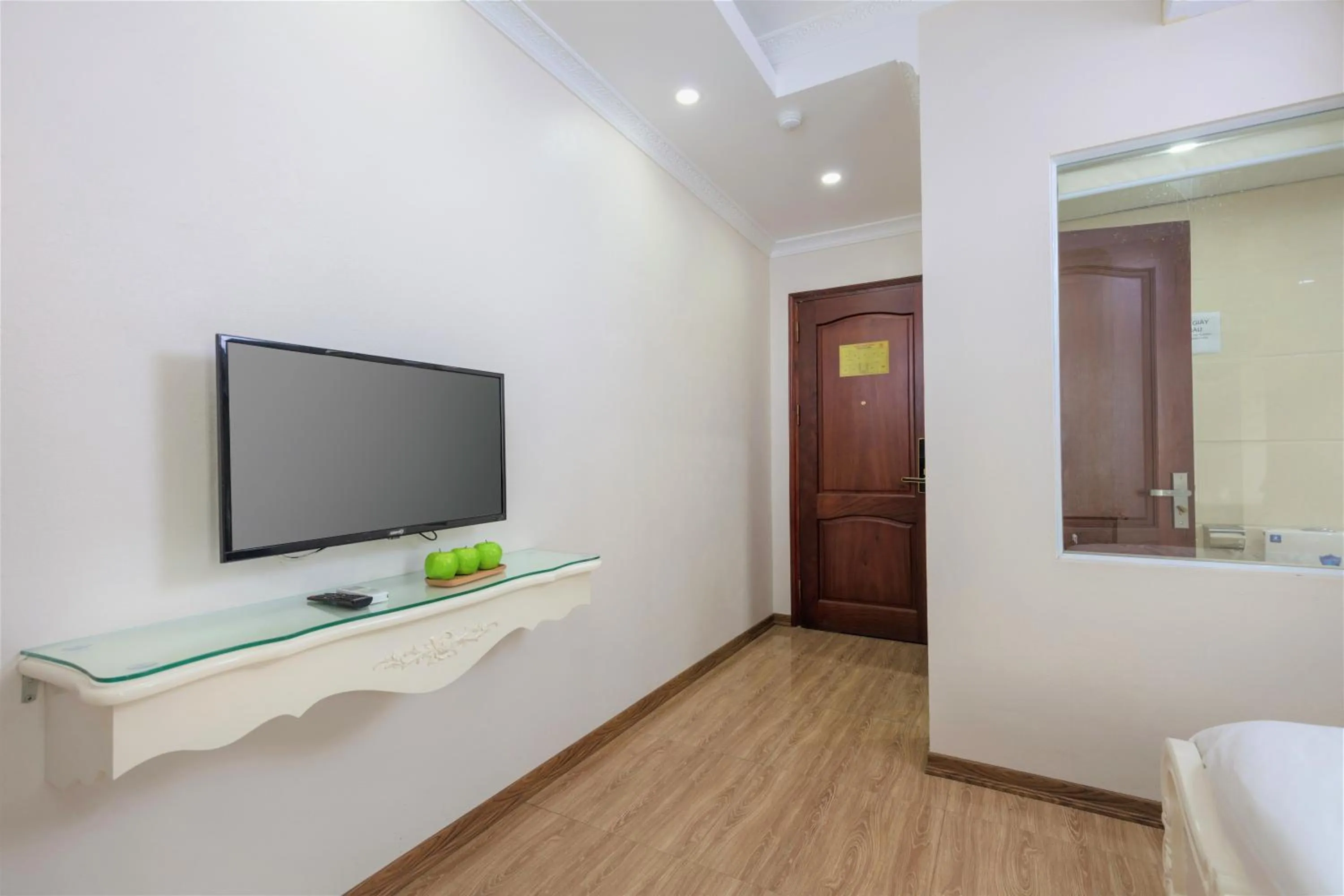 TV and multimedia in Phoenix Hotel Ha Long