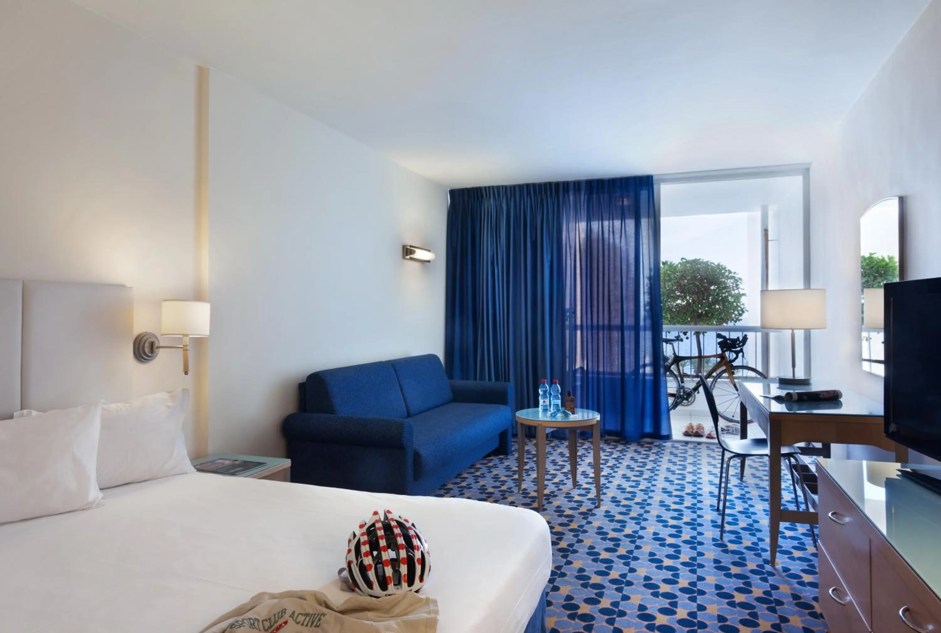 Photo of the whole room, Bed in Sport Club by Isrotel Collection