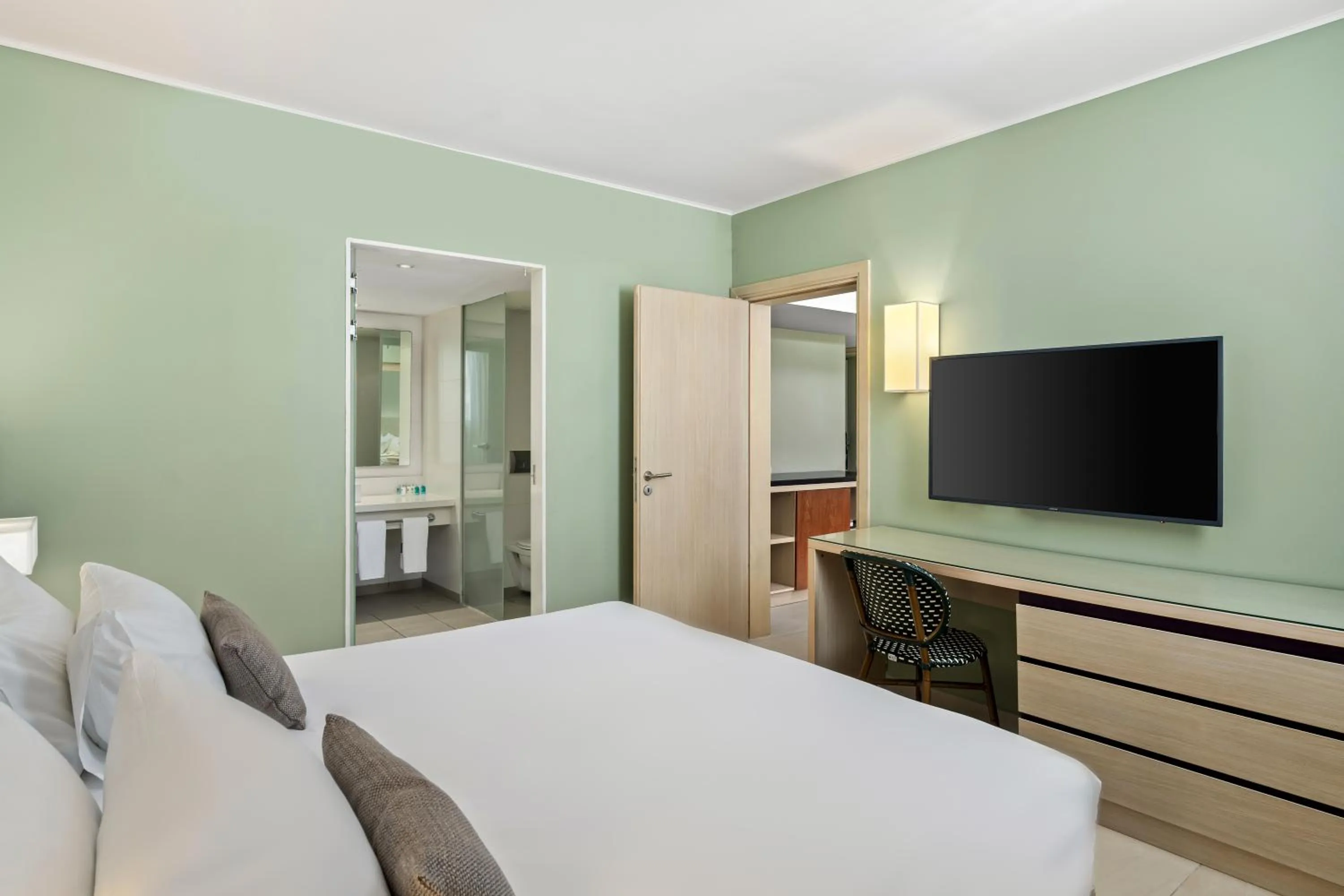 Photo of the whole room, Bed in Sport Club by Isrotel Collection