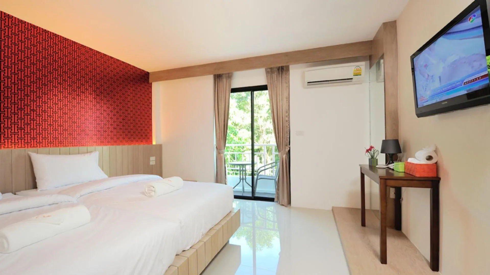 Property building, Bed in The Chilli by Golden Ray