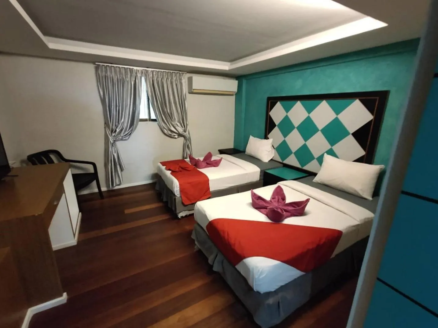 Bed in The Chilli by Golden Ray