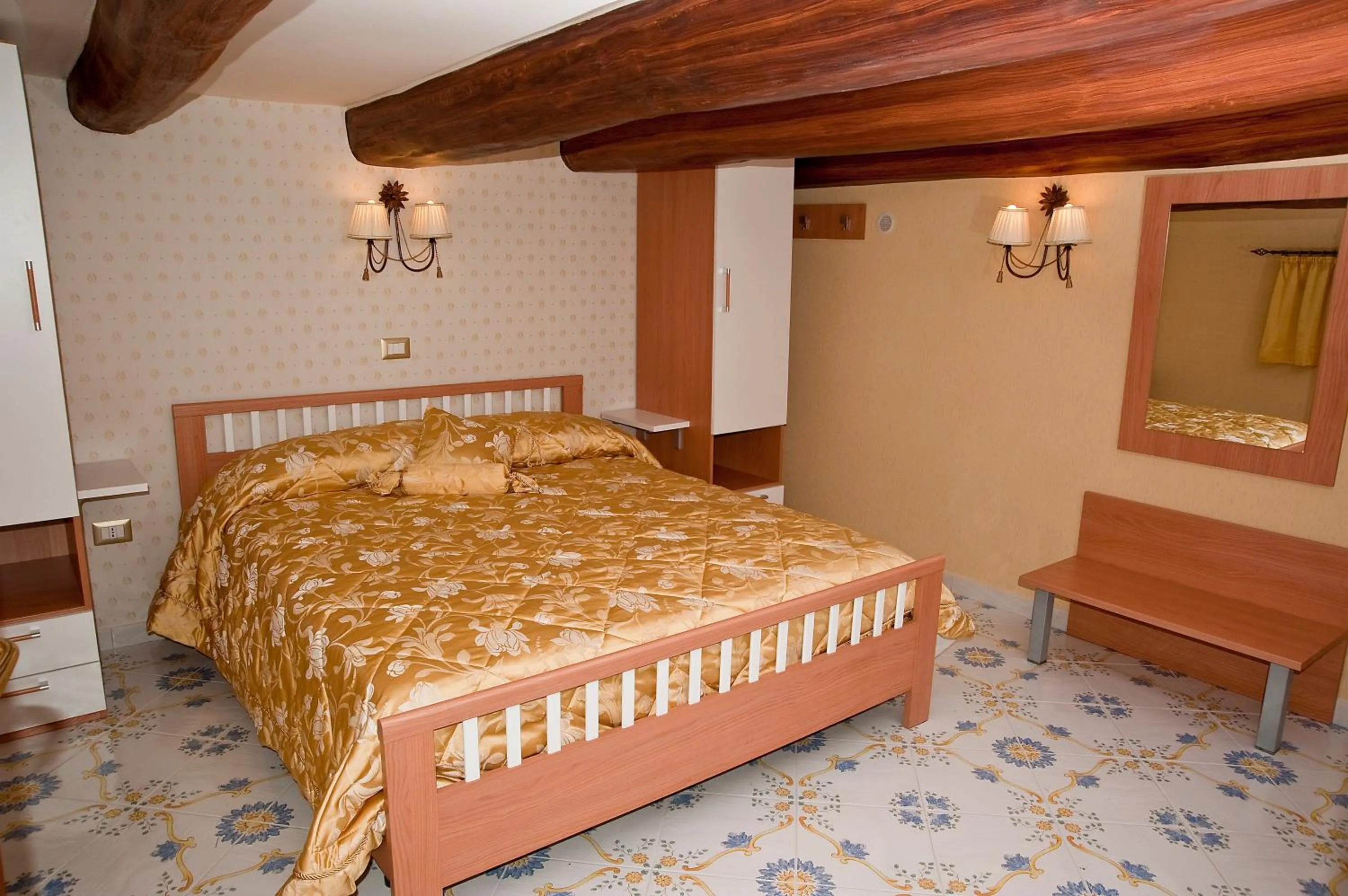 Photo of the whole room, Bed in Olimpo degli Dei