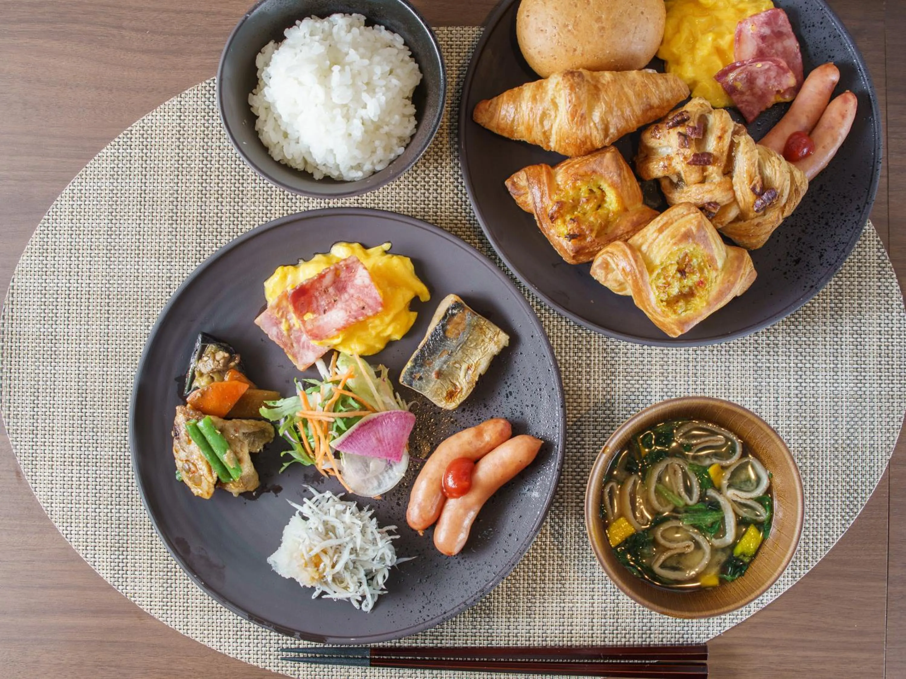 Buffet breakfast in Super Hotel Shonan Fujisawaeki Minamiguchi