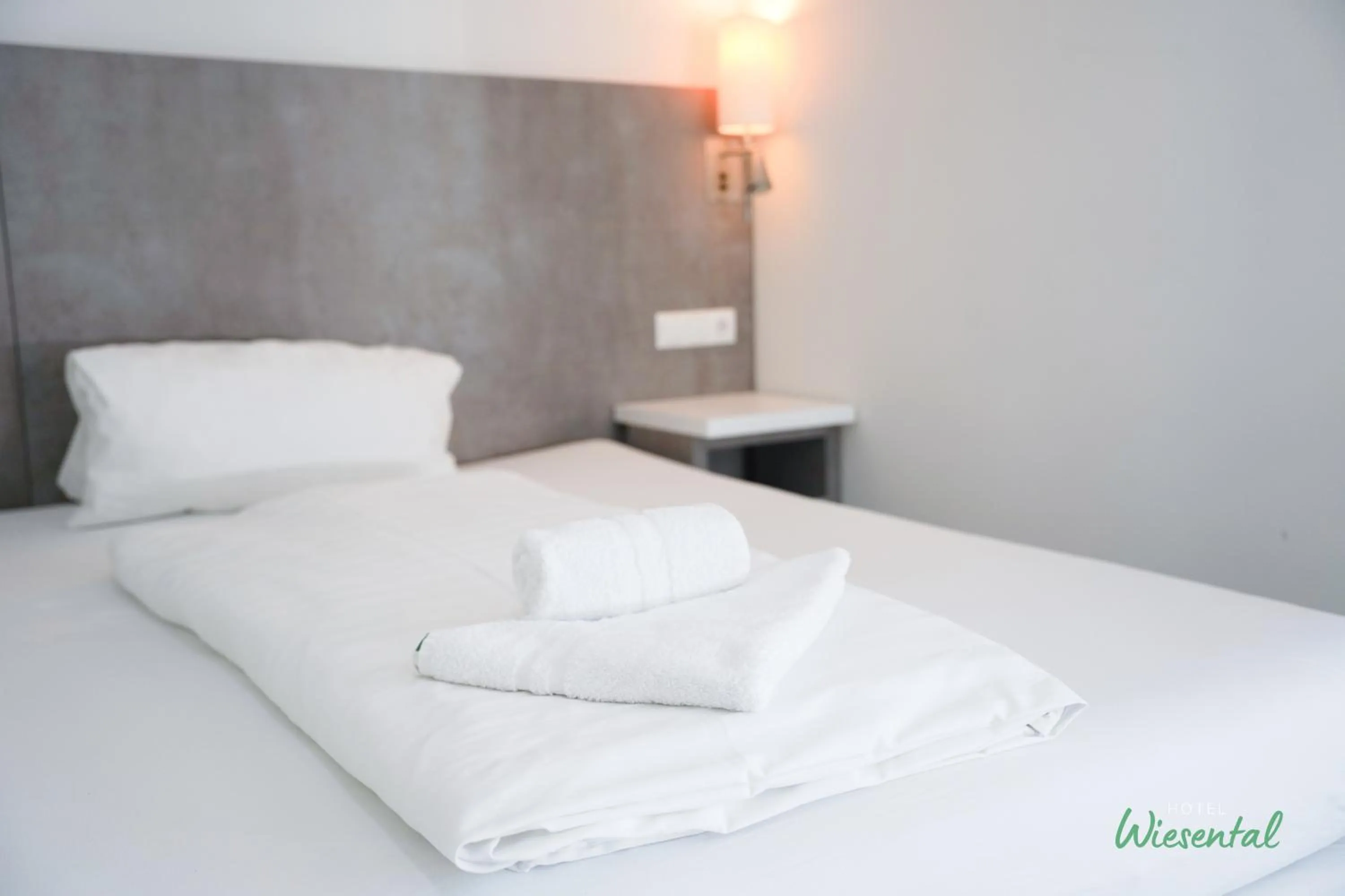 Bed in Hotel Wiesental Nähe Friedrichshafen