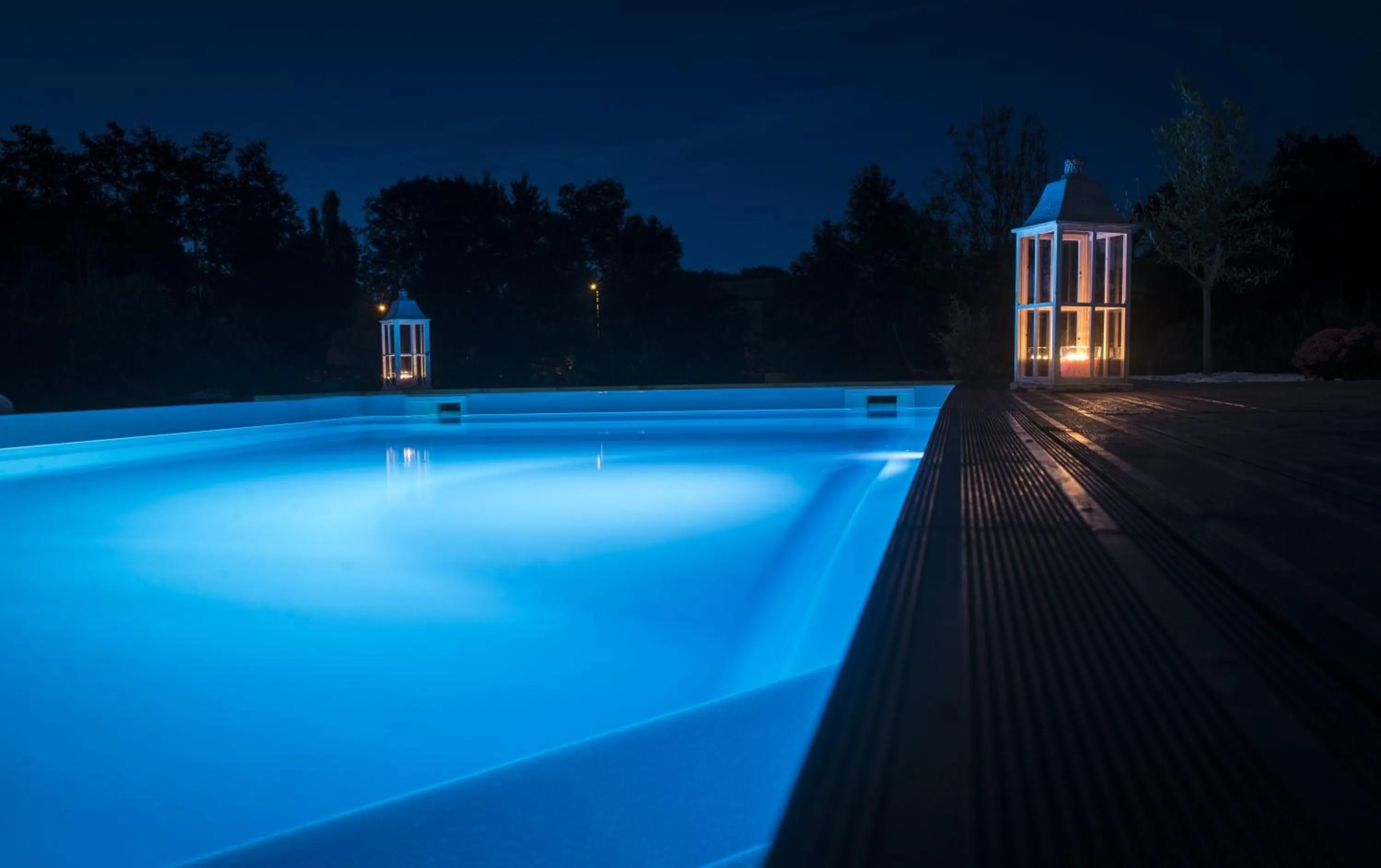 Swimming pool in Au pied du Lariat