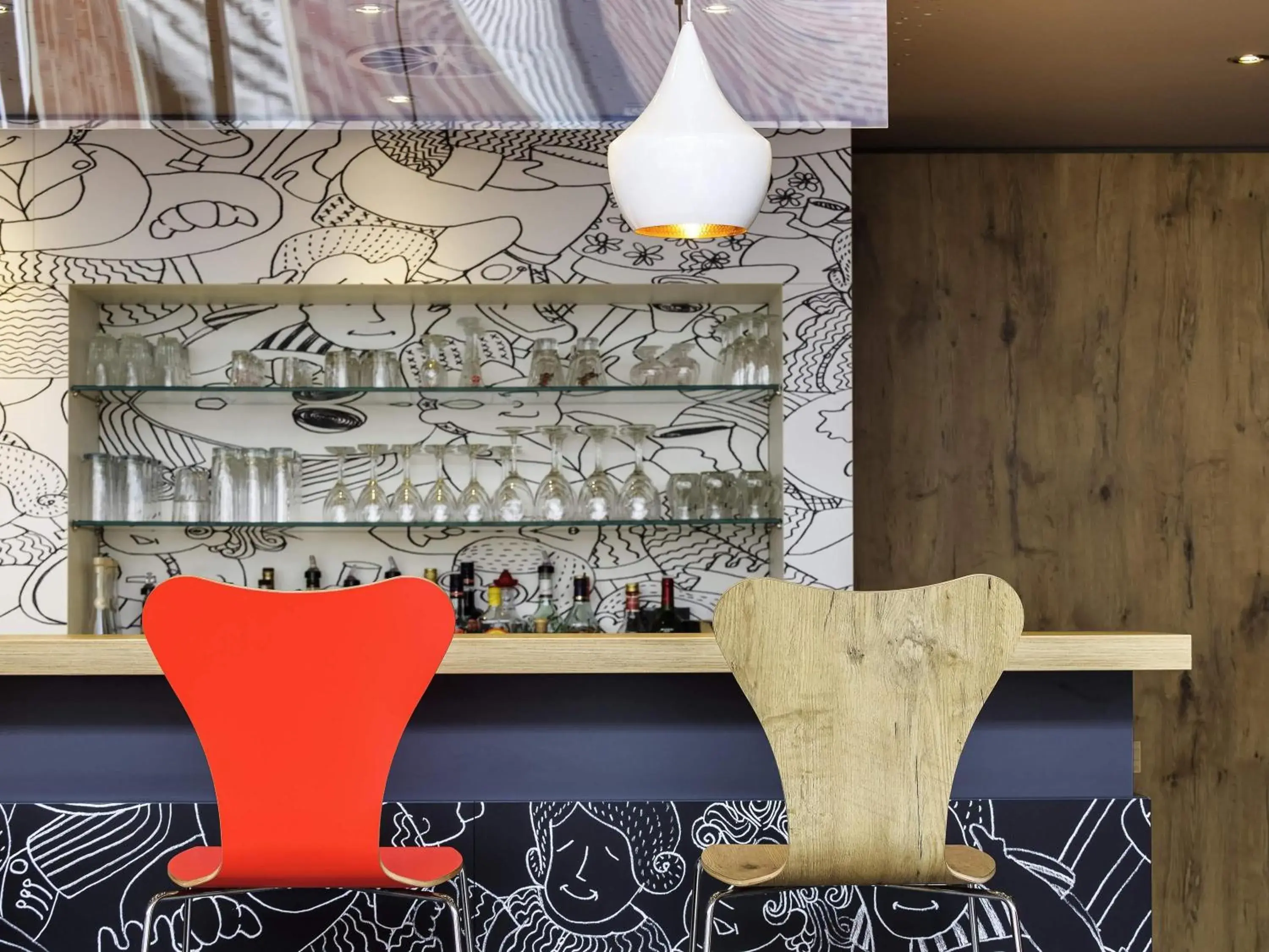 Lounge or bar in Ibis Münster City Lounge or bar in Ibis Münster City