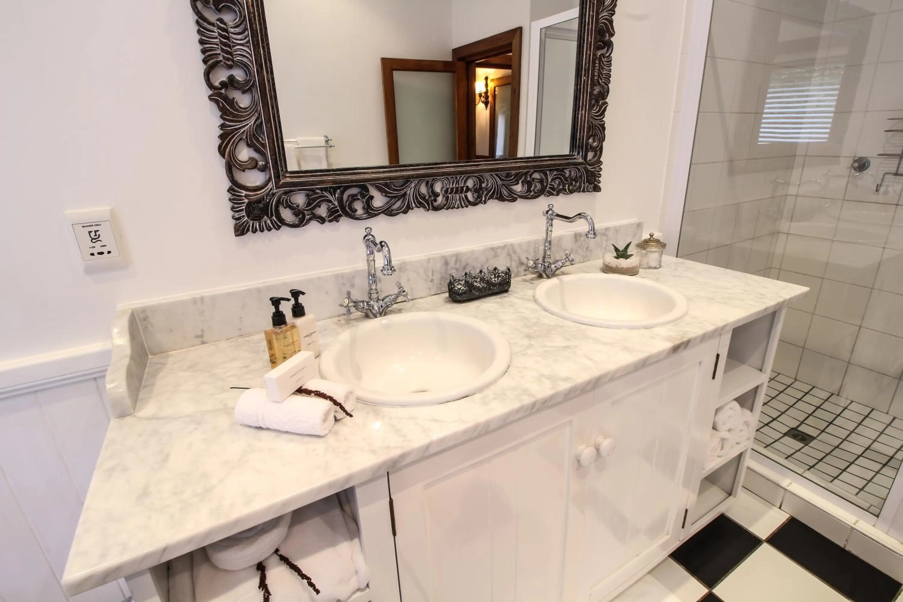 Bathroom in Dune Ridge Country House