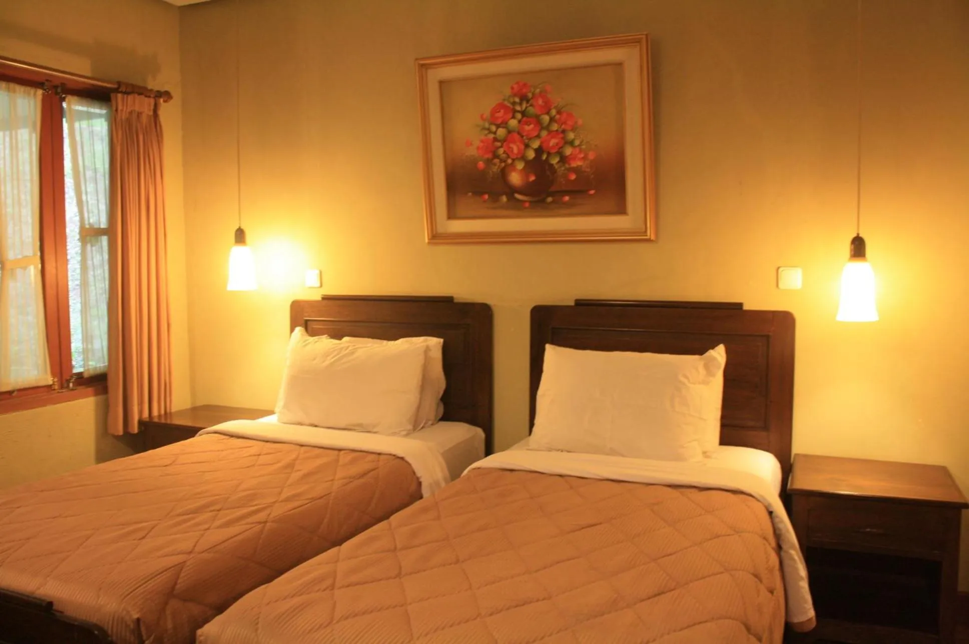 Bed in Puncak Pass Resort