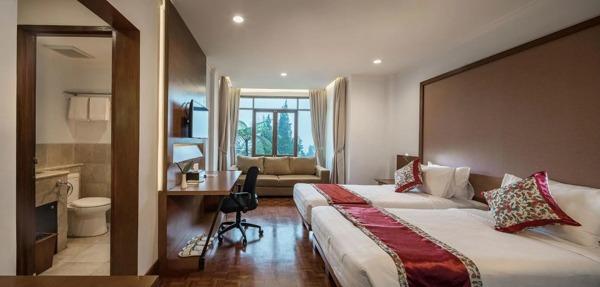 Bed in Puncak Pass Resort