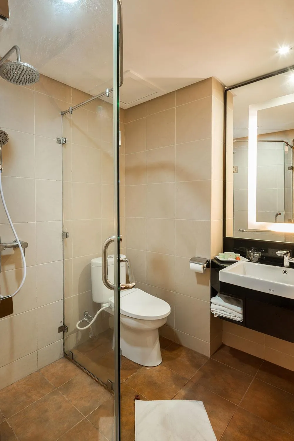 Bathroom in Puncak Pass Resort