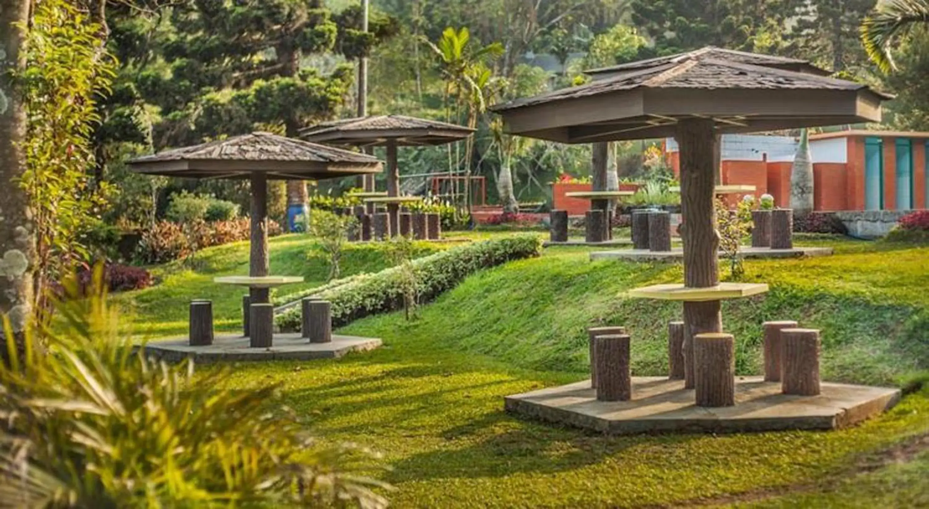 Area and facilities in Puncak Pass Resort Area and facilities in Puncak Pass Resort