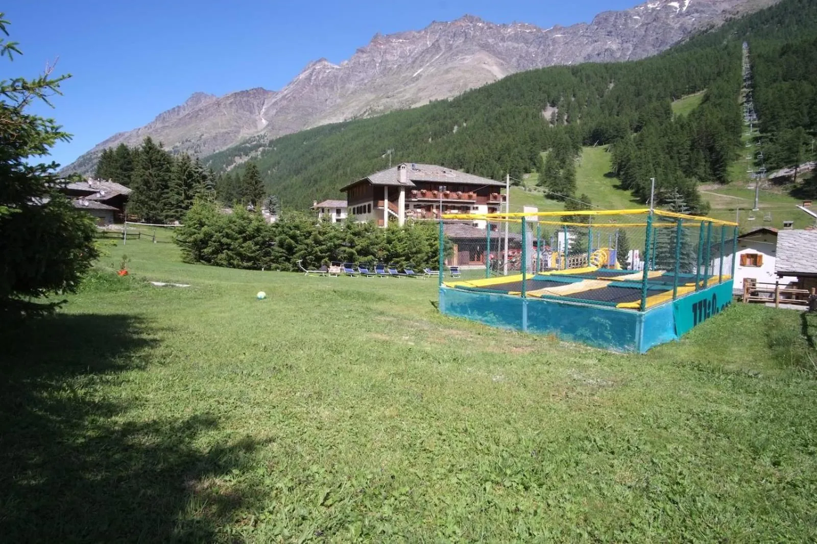 Children play ground in Hotel Granta Parey