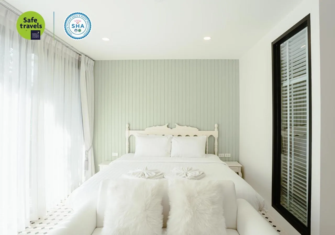 Bedroom, Bed in the echo hotel