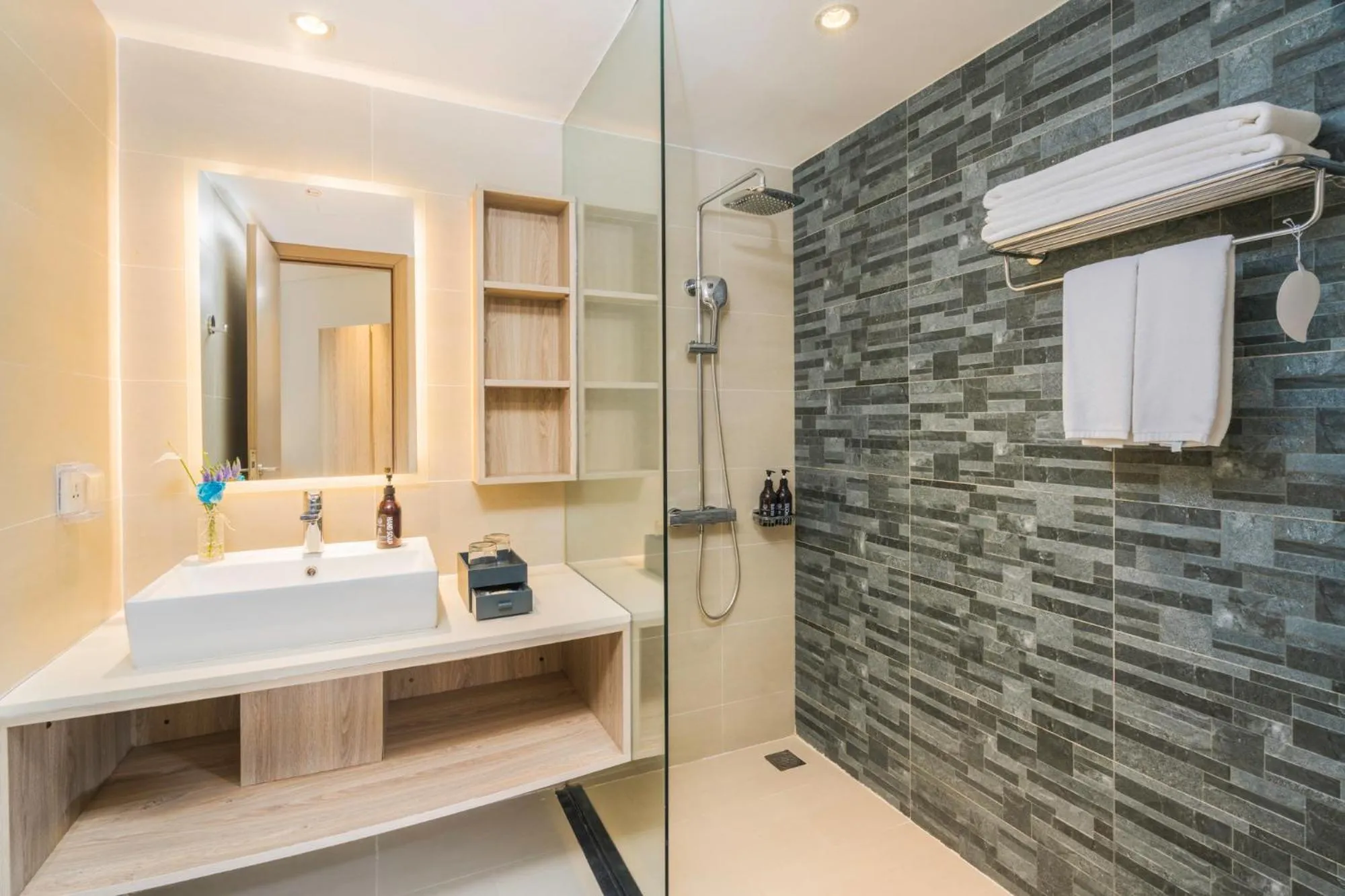 Bathroom in The Pearl Hoi An