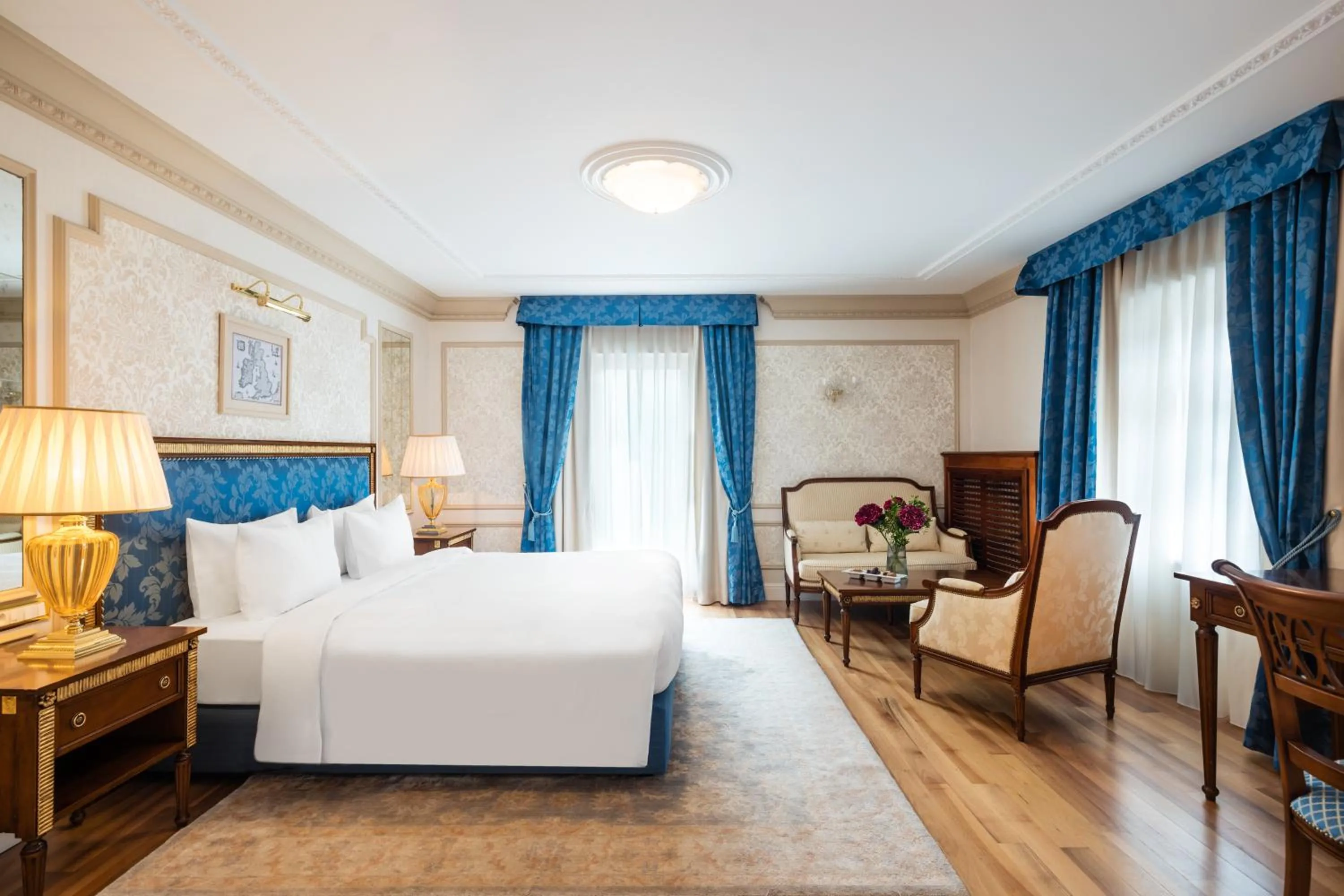 Bedroom, Bed in Hotel Flüela Davos - The Unbound Collection by Hyatt