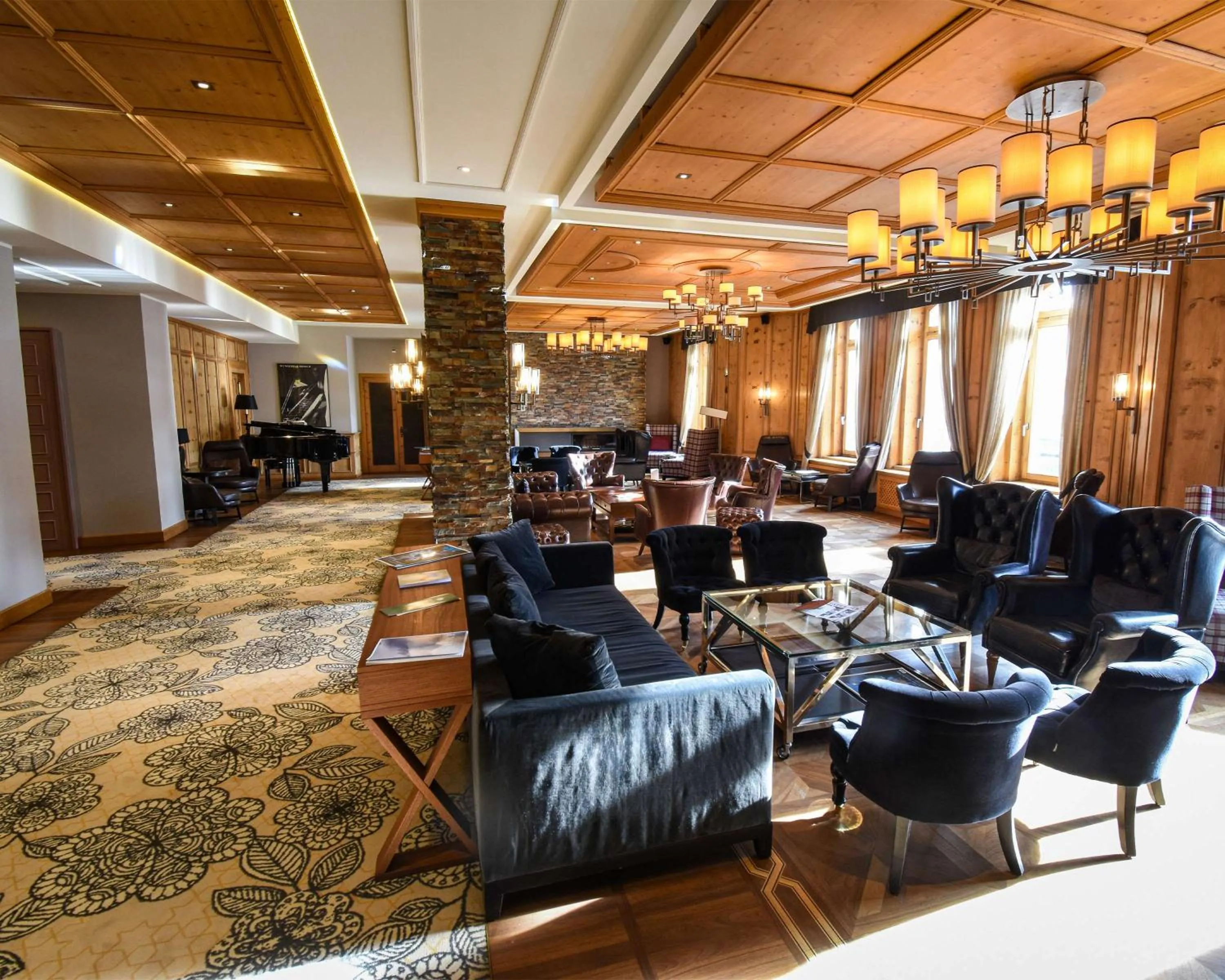 Lounge or bar in Hotel Flüela Davos - The Unbound Collection by Hyatt