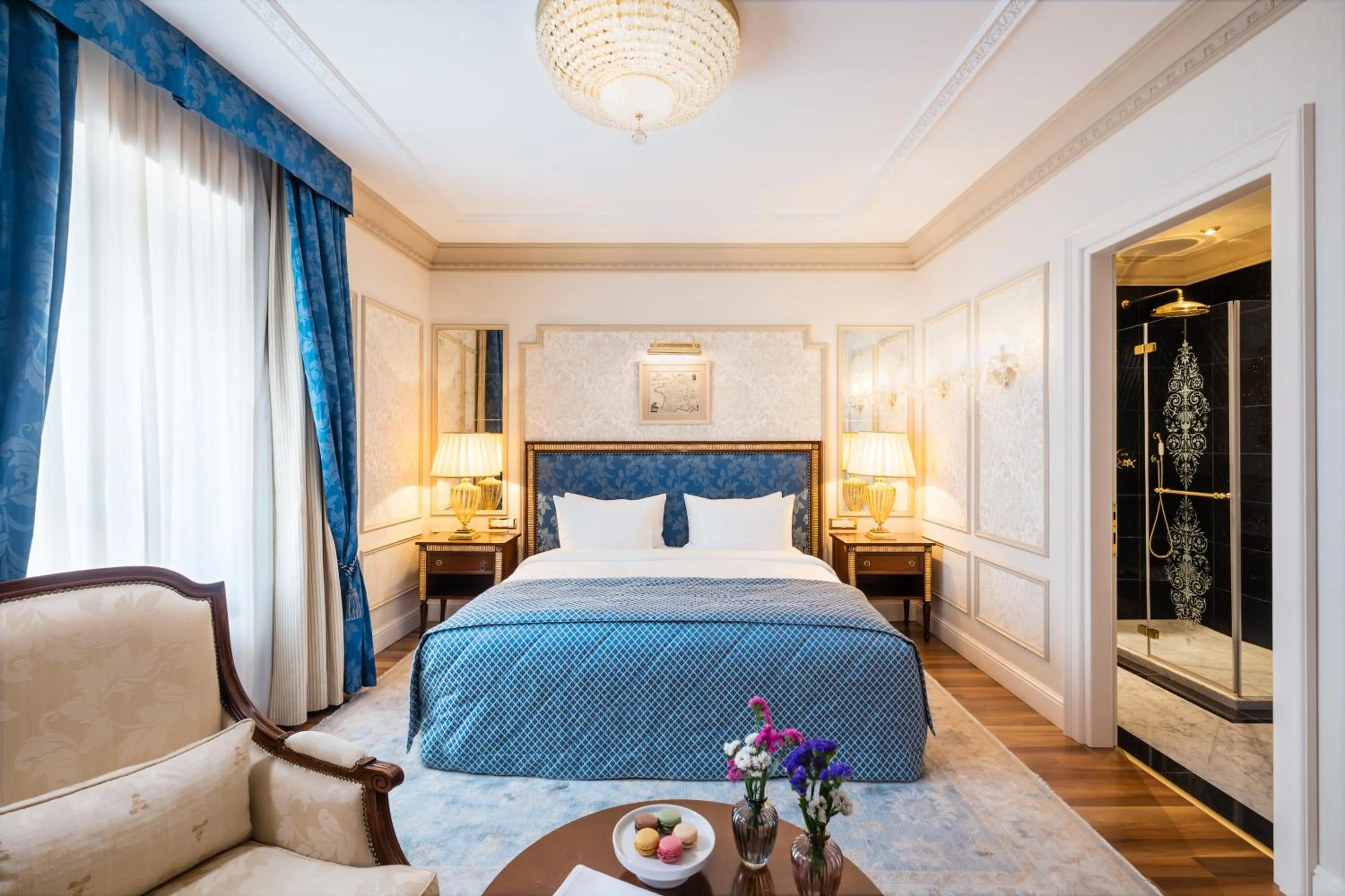 Bedroom, Bed in Hotel Flüela Davos - The Unbound Collection by Hyatt