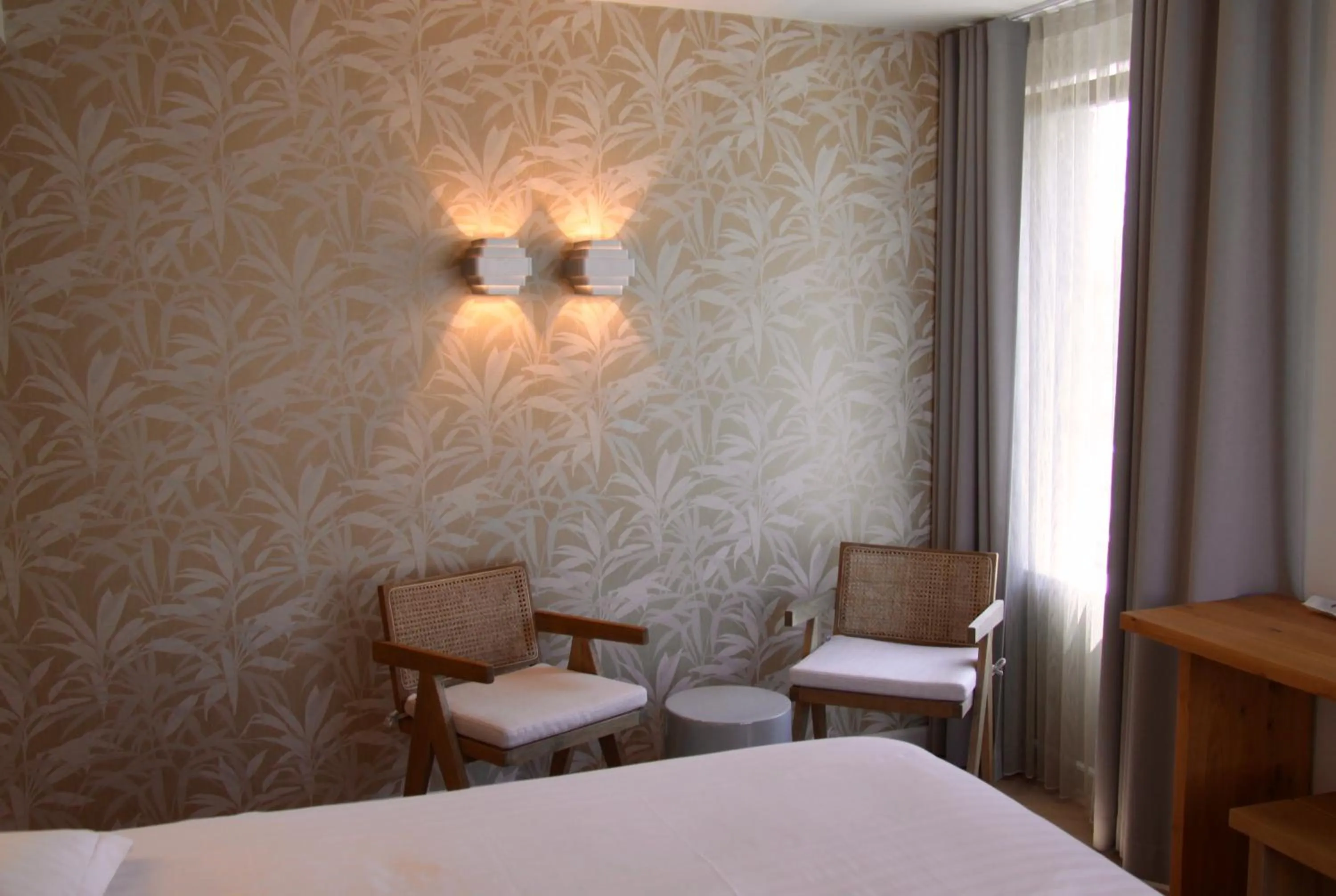 Seating area in Hotel Iris